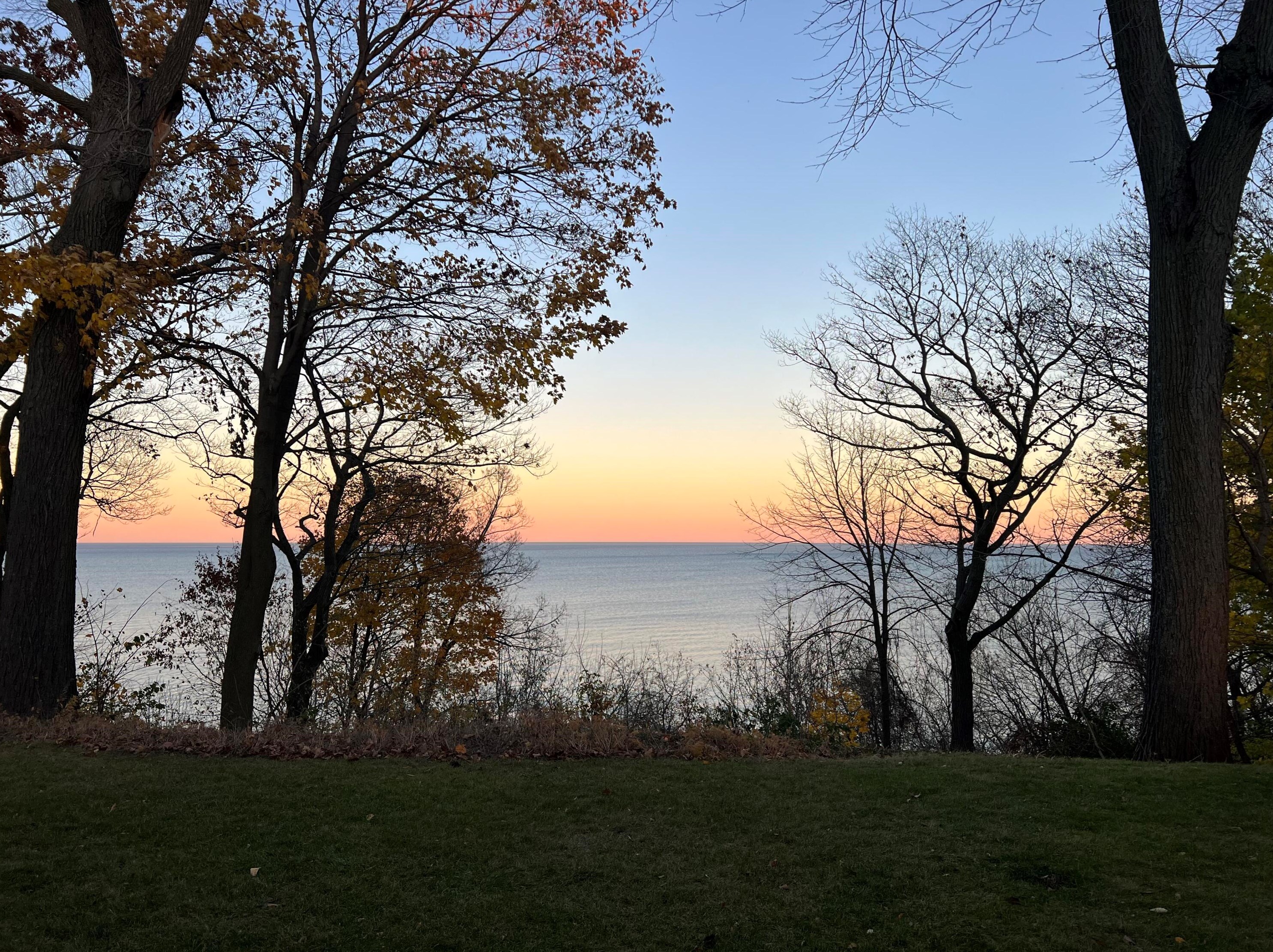 4150 Lake Dr, Milwaukee WI  53211-1719 exterior