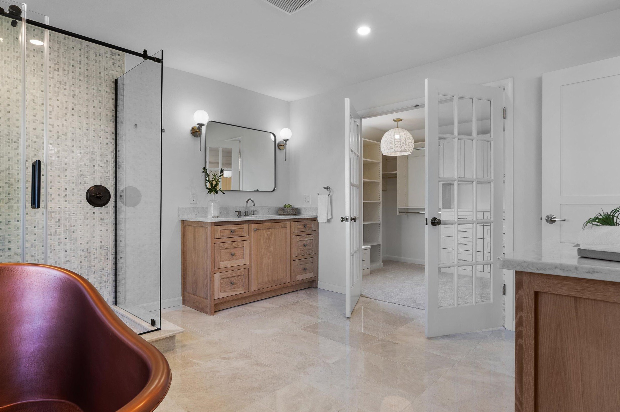 4150 Lake Dr, Milwaukee WI  53211-1719 exterior