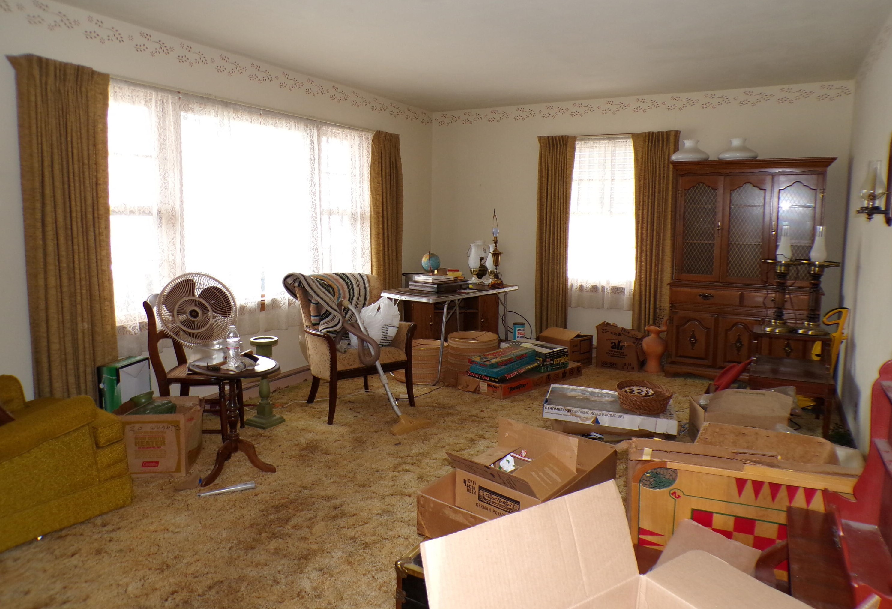 439 S Main St, Juneau, WI 53039