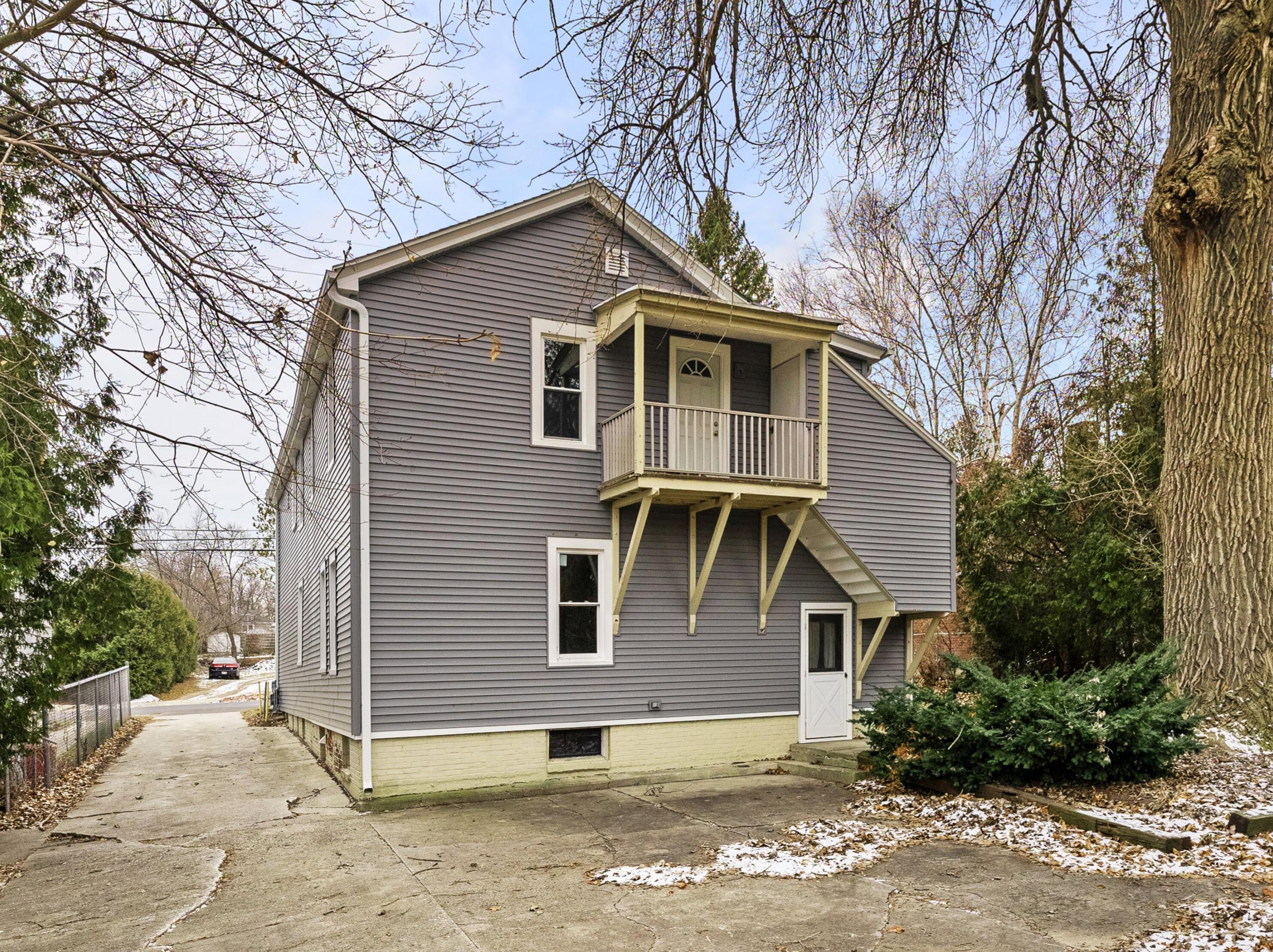 1012 Columbus St, Manitowoc WI  54220-5723 exterior