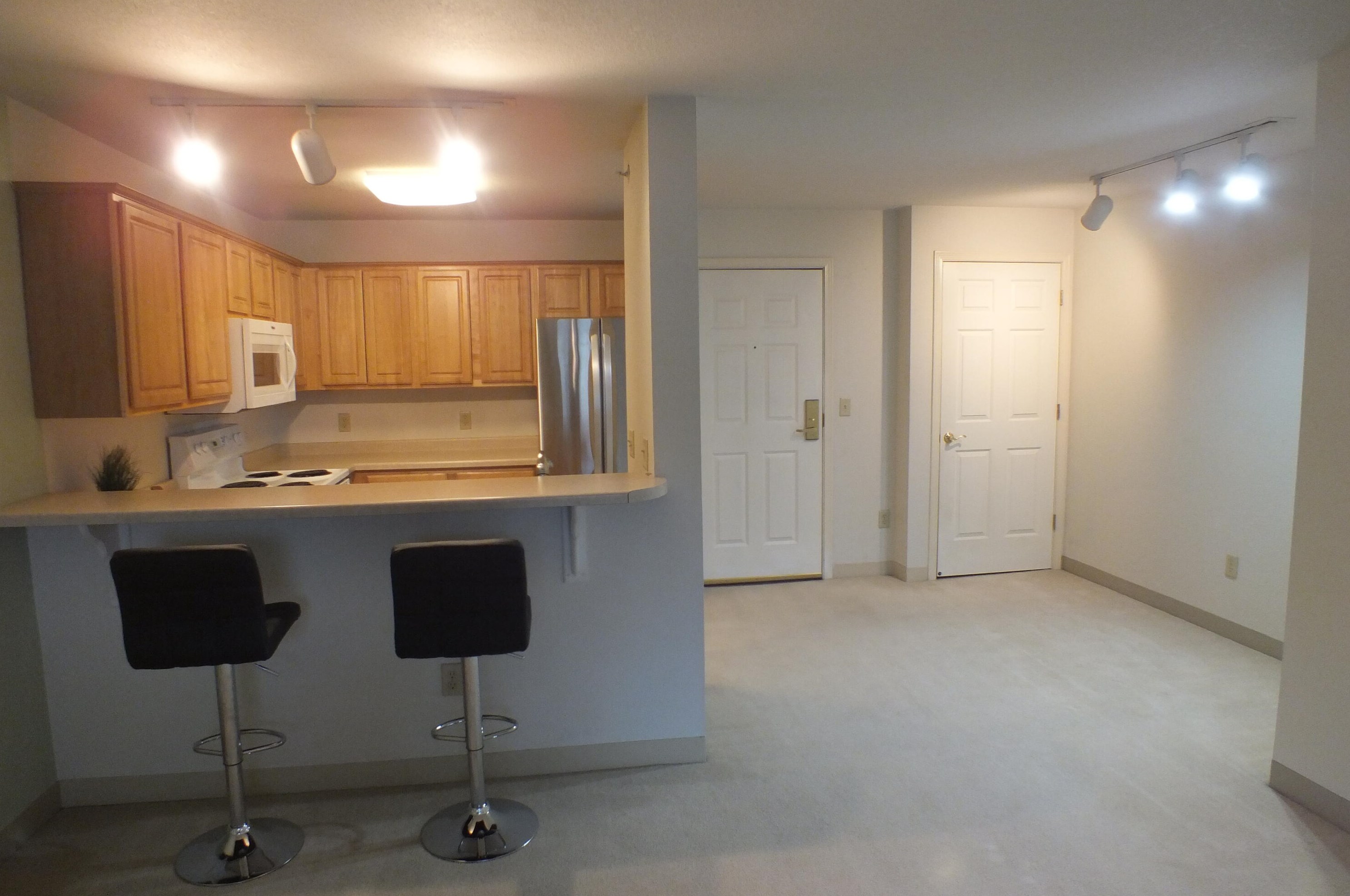 100 Main St, Waukesha, WI 53186-5017