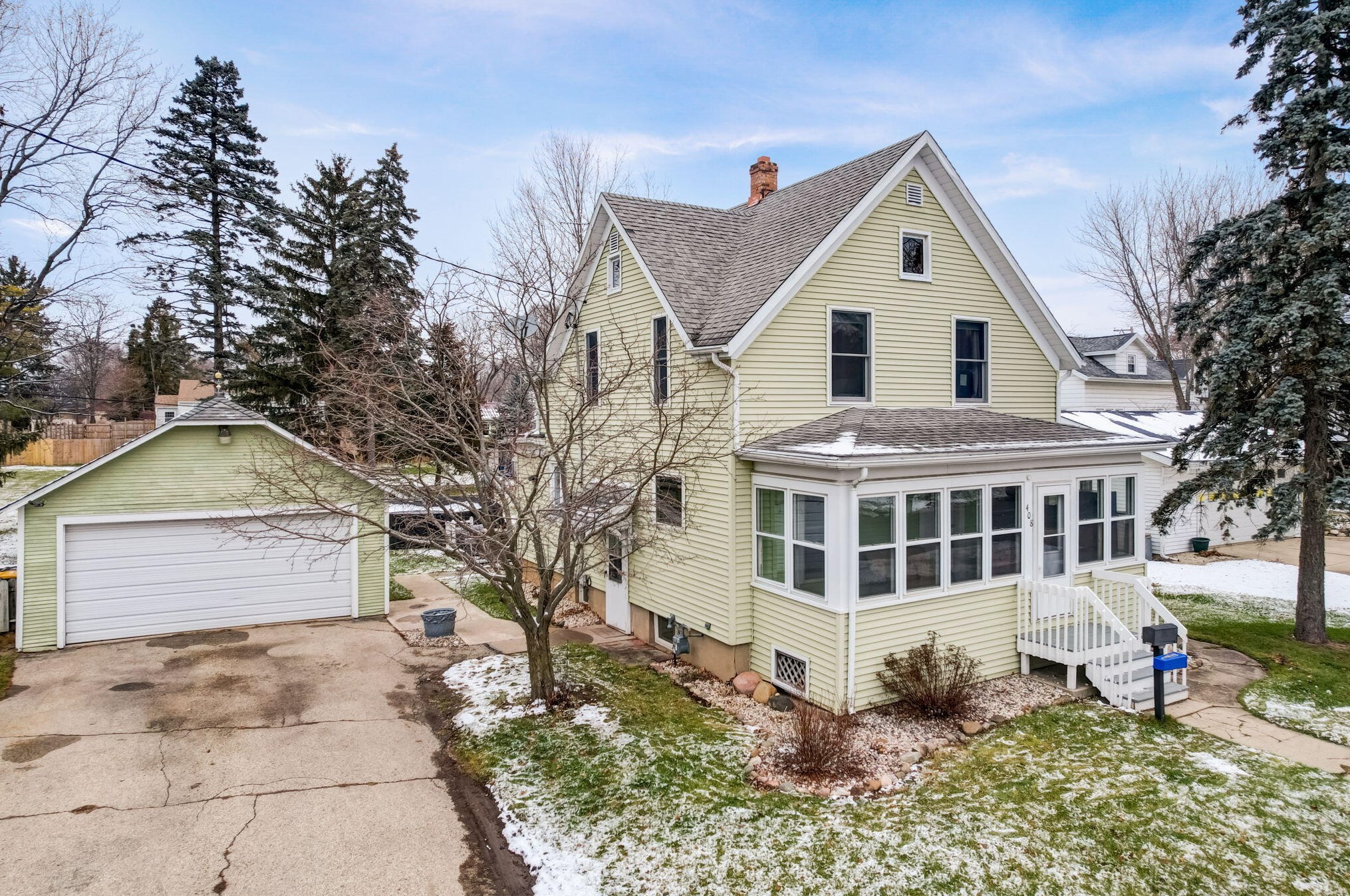 408 Taft St, Fort Atkinson, WI 53538-1431