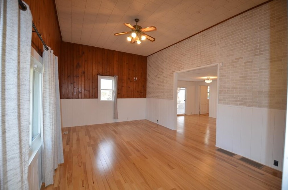 541 Clay St, Whitewater WI  53190-2007 exterior