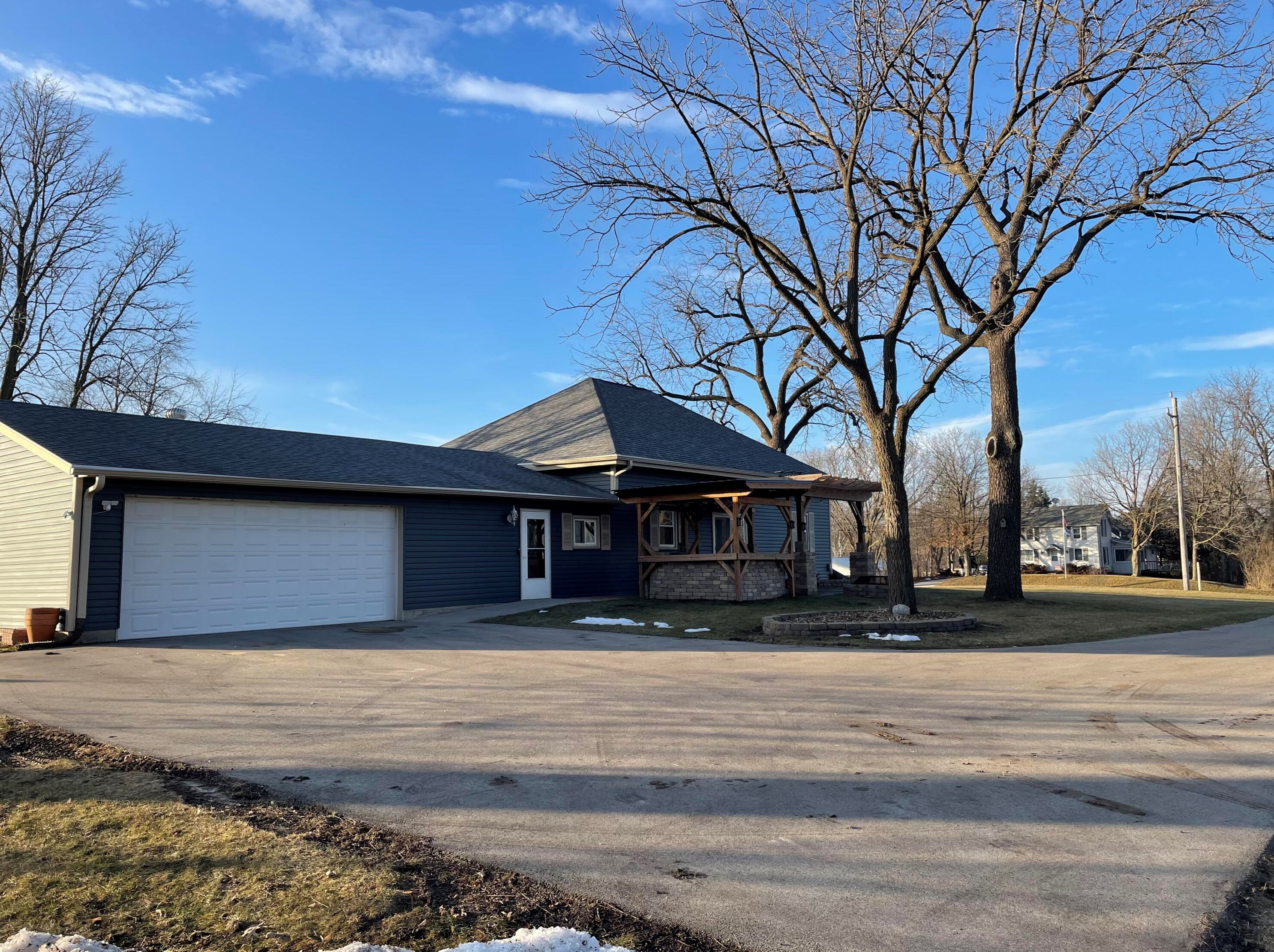 541 E Clay St, Whitewater, WI 53190