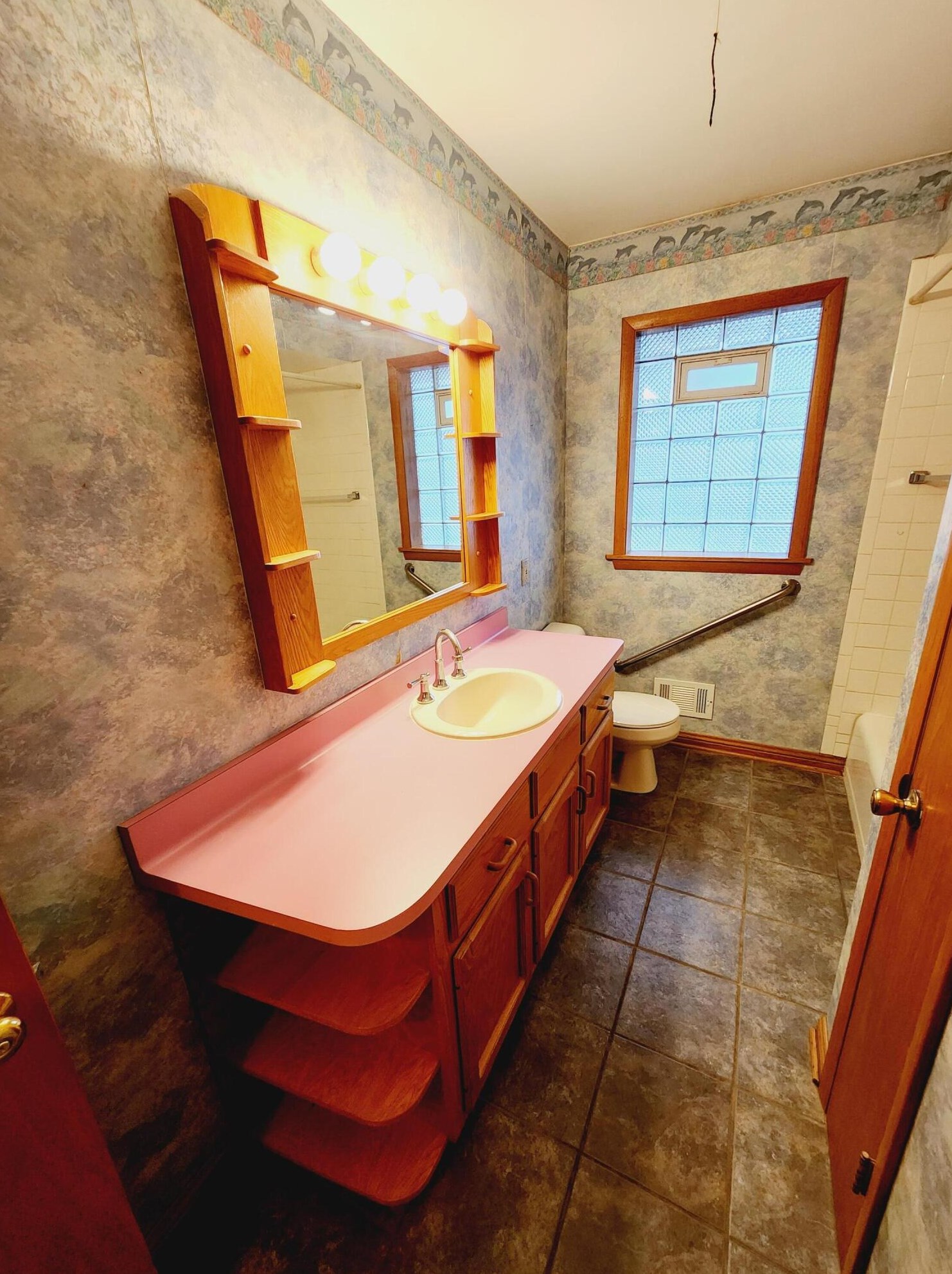 3243 Lunham Ave, Cudahy WI 53110-1029 exterior