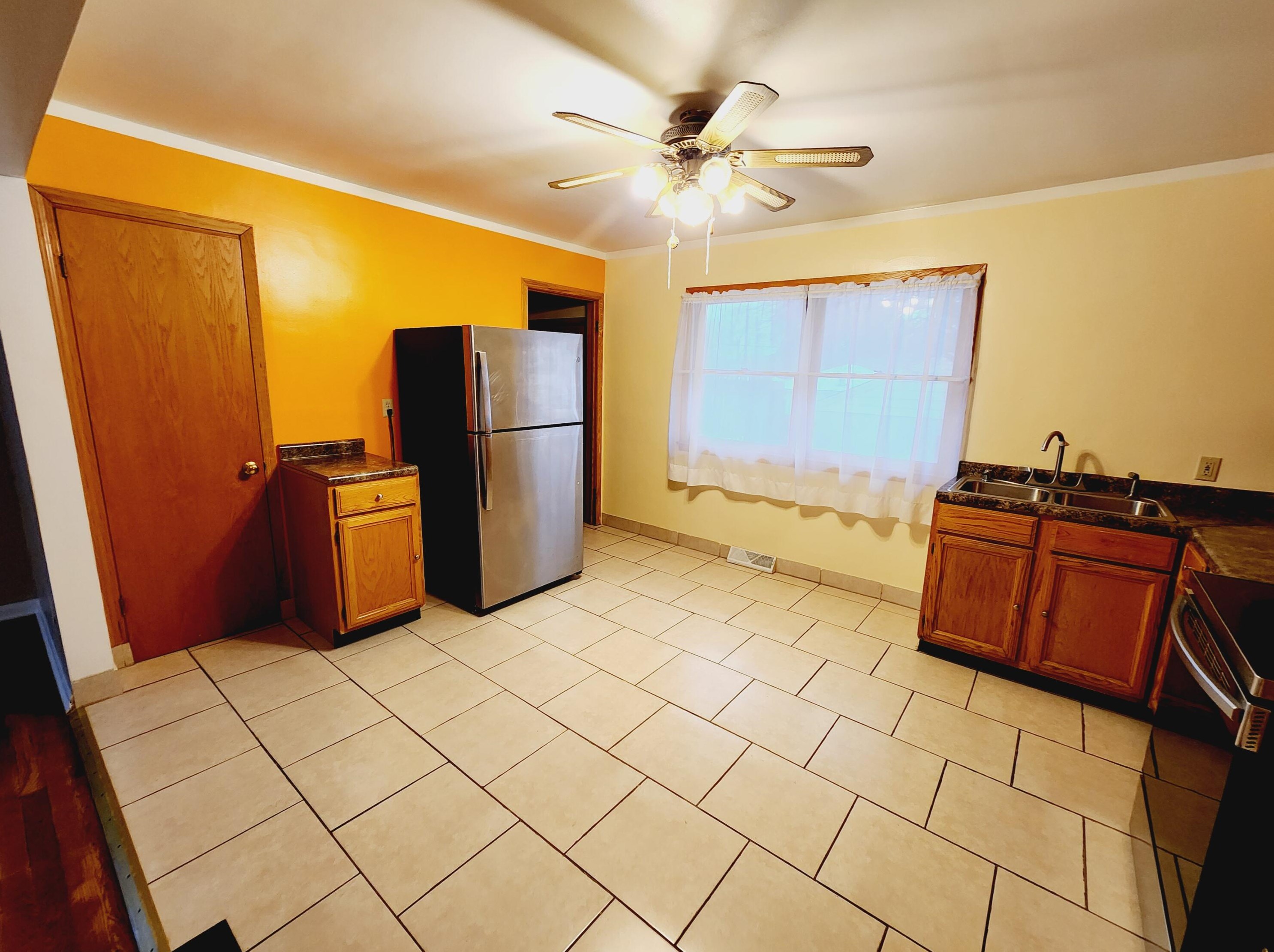 3243 Lunham Ave, Cudahy WI 53110-1029 exterior