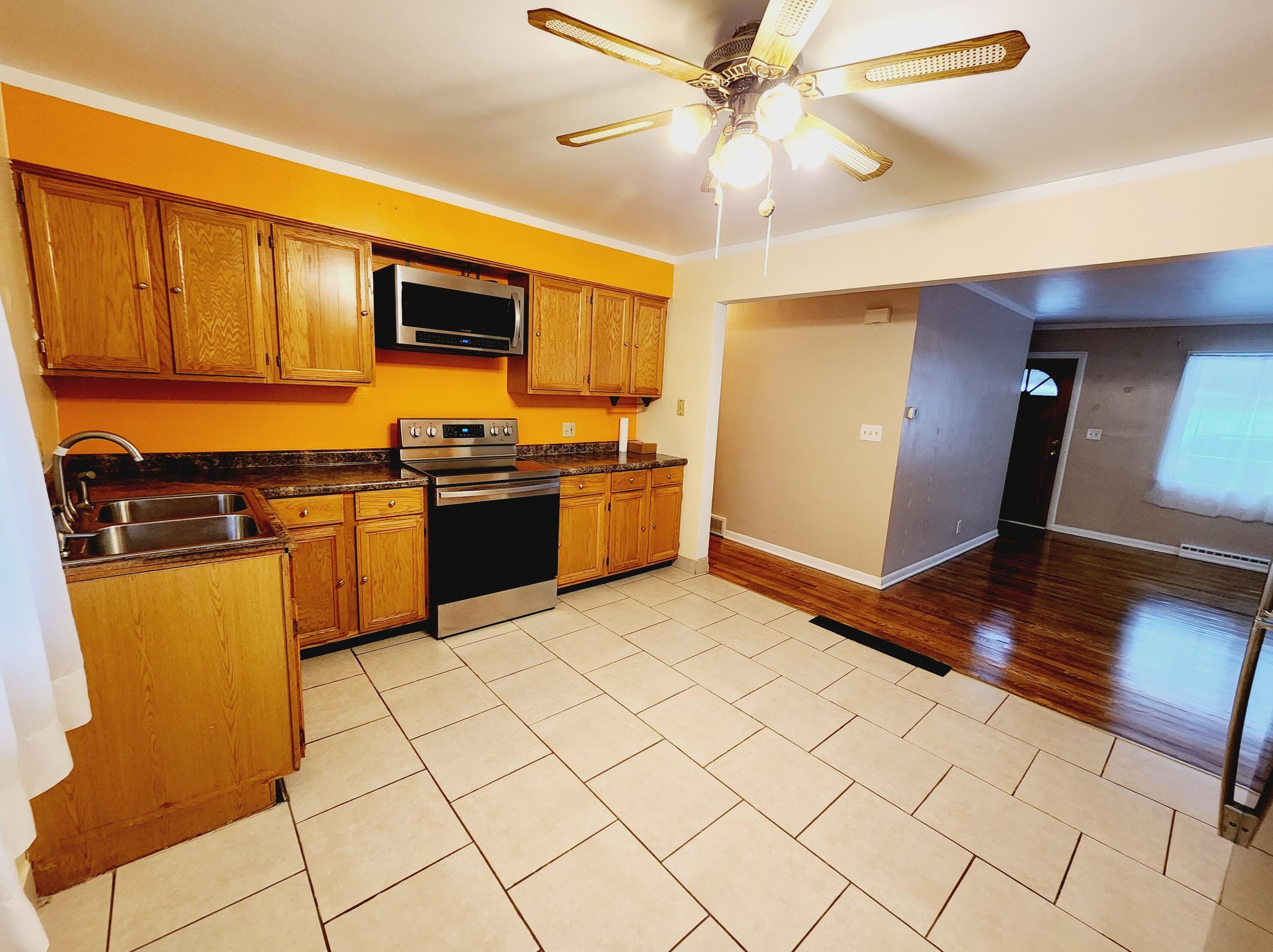 3243 Lunham Ave, Cudahy WI 53110-1029 exterior