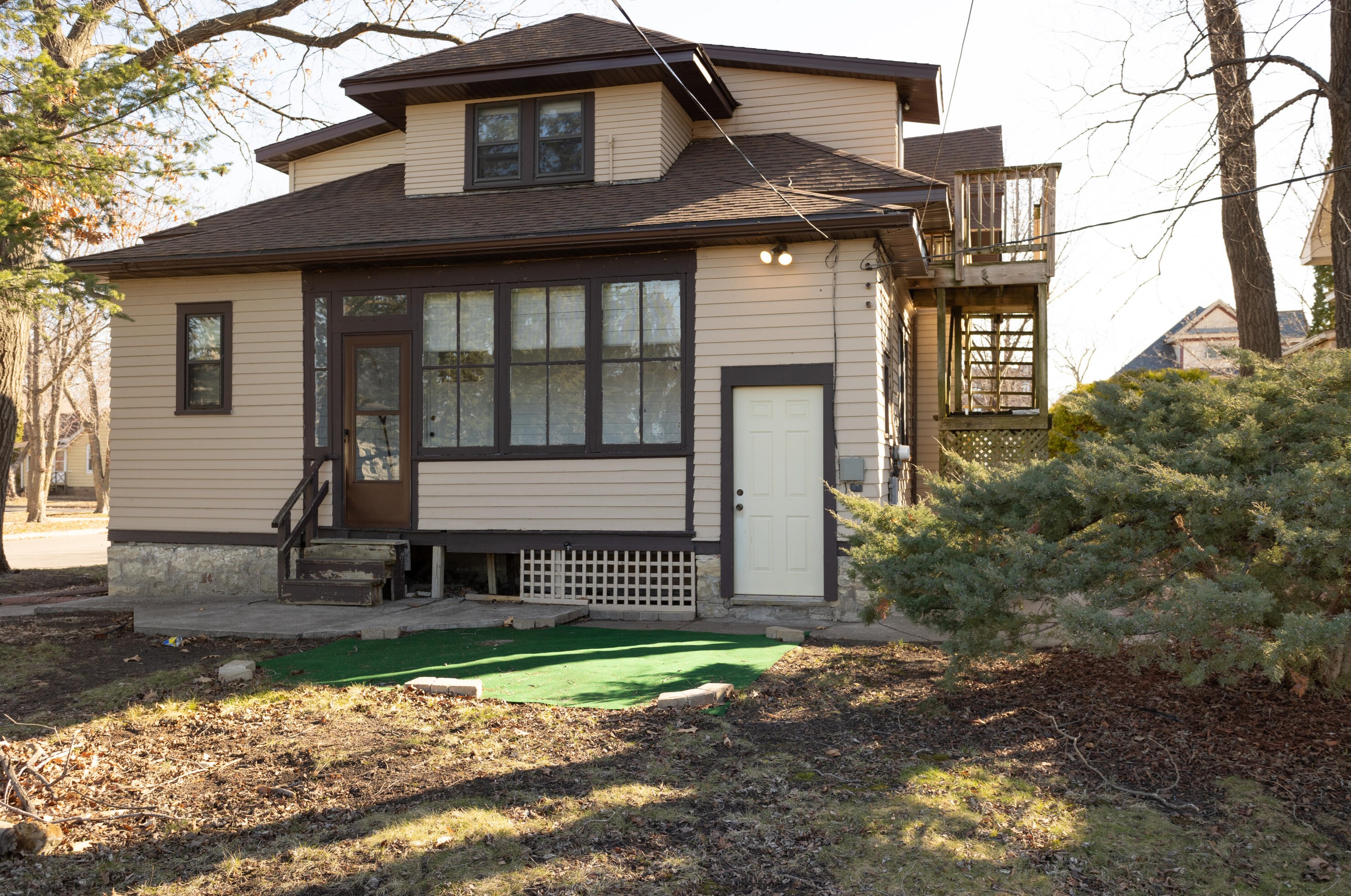1202 6th St, La Crosse WI  54601-5309 exterior