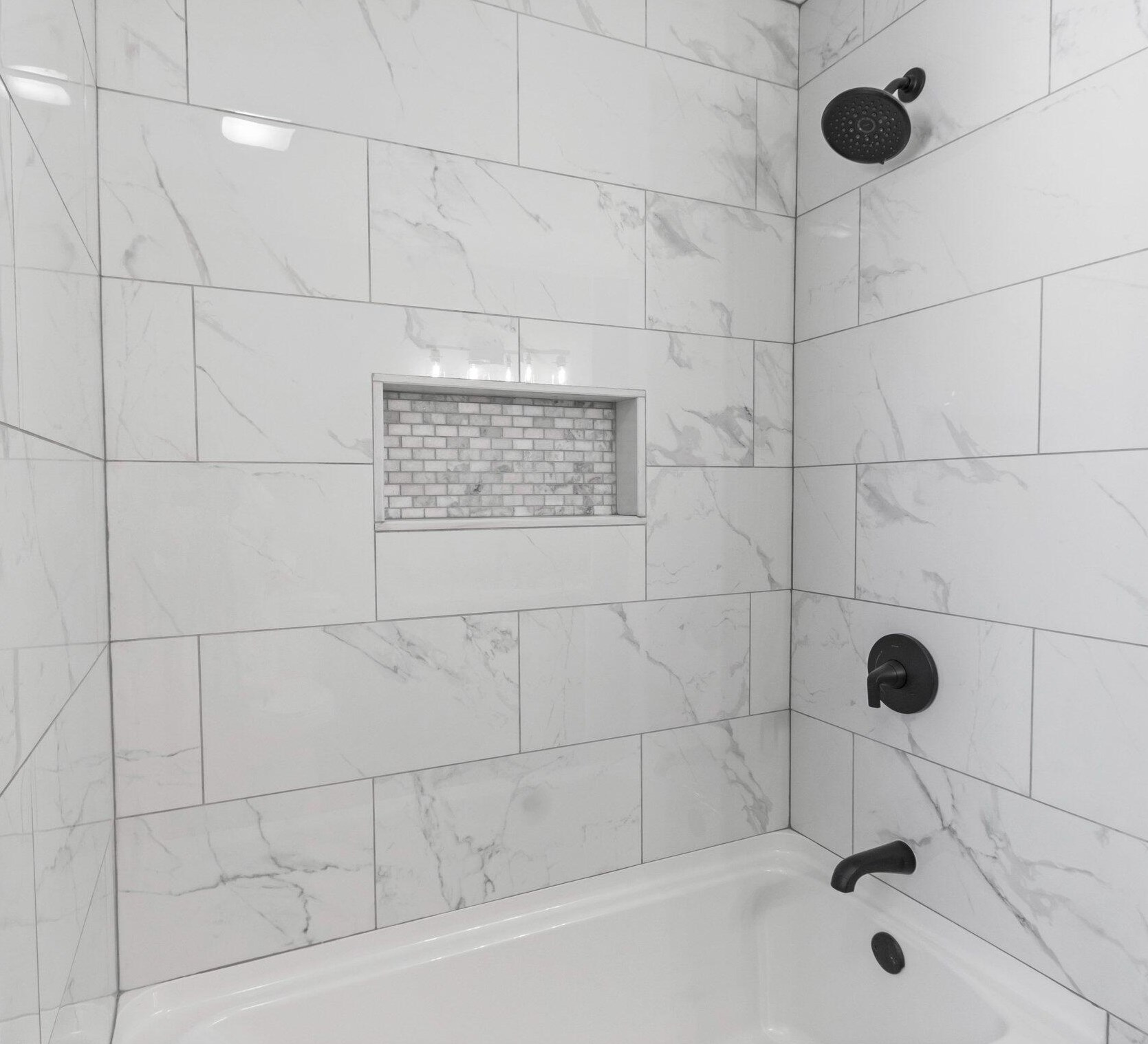 525 Lincoln Ave, Hartford WI  53027-2216 exterior