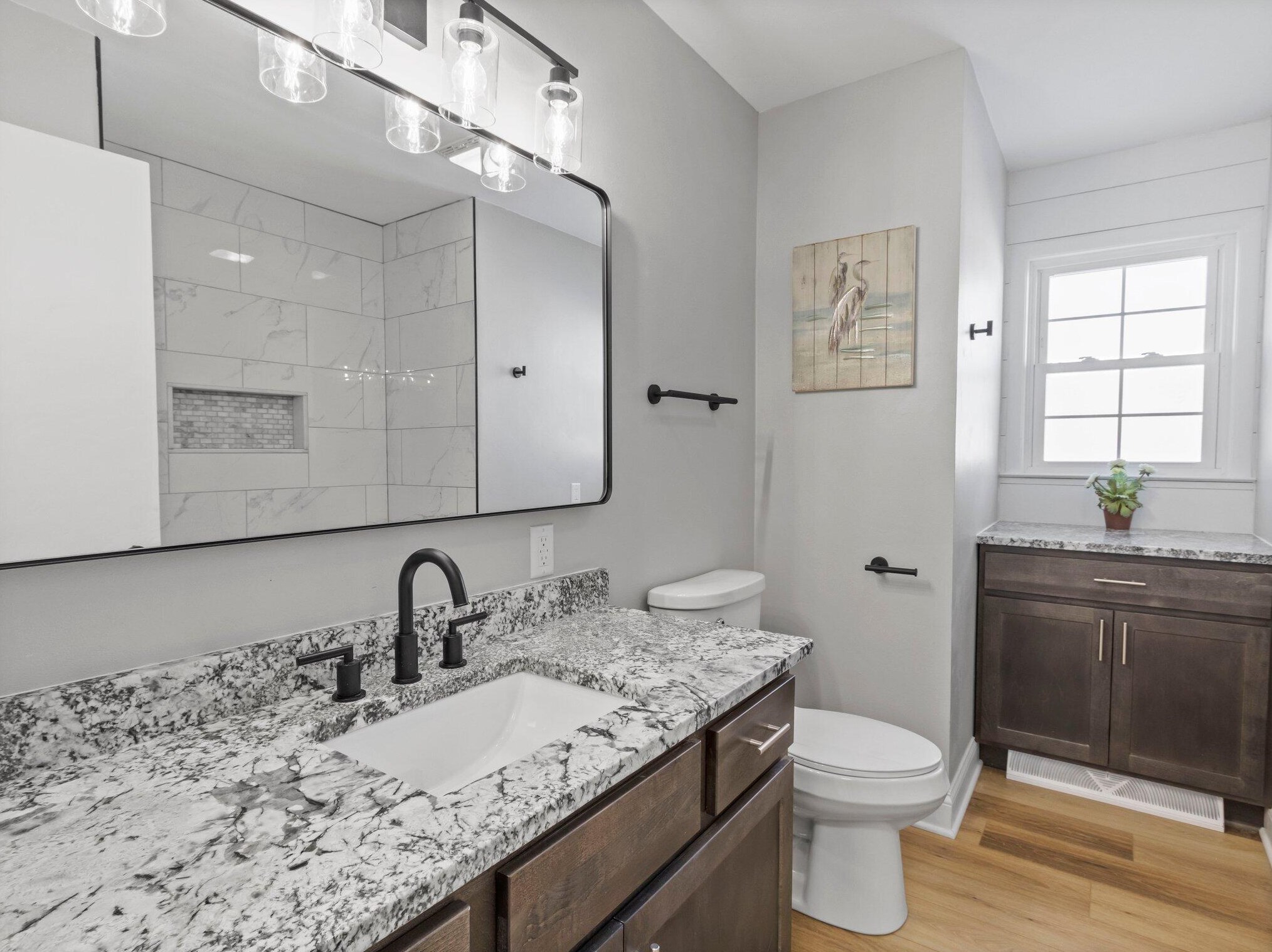 525 Lincoln Ave, Hartford WI  53027-2216 exterior