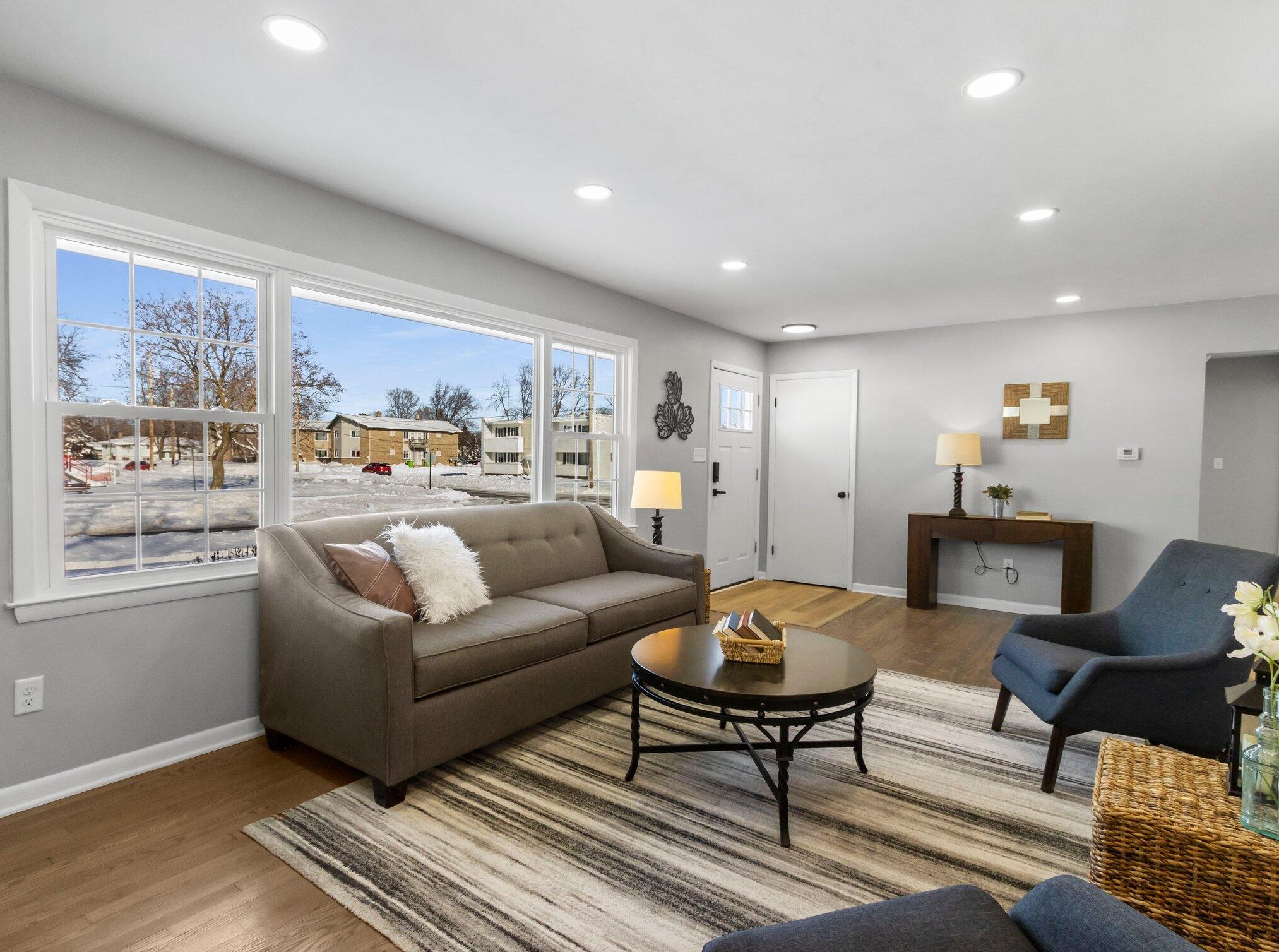 525 Lincoln Ave, Hartford WI  53027-2216 exterior