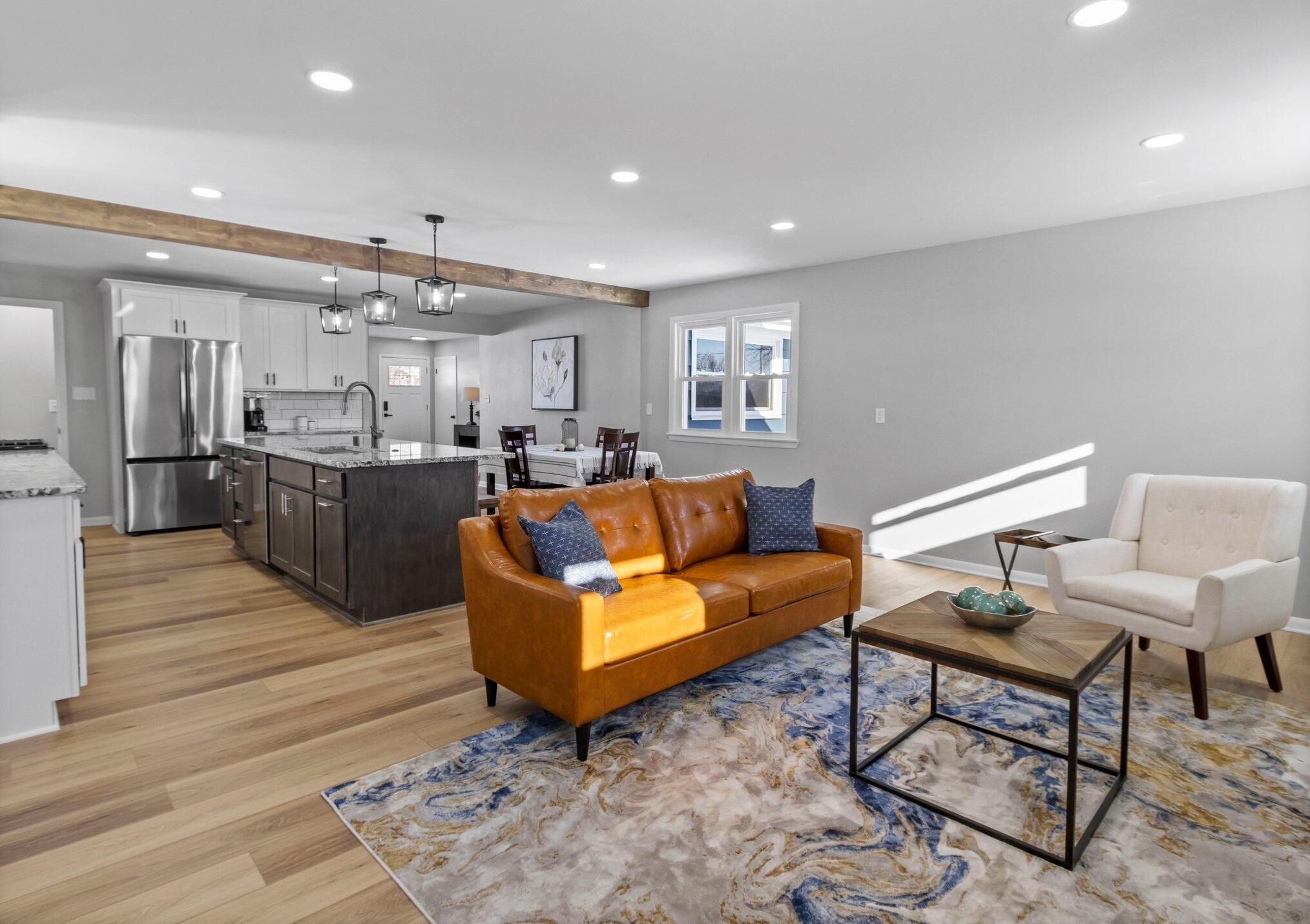 525 Lincoln Ave, Hartford WI  53027-2216 exterior