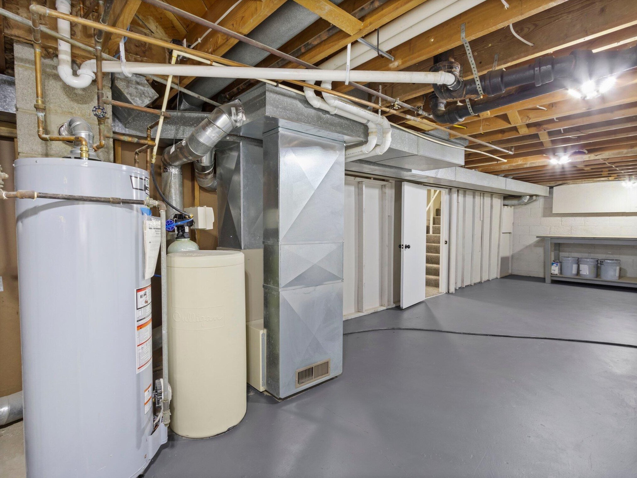 525 Lincoln Ave, Hartford WI  53027-2216 exterior