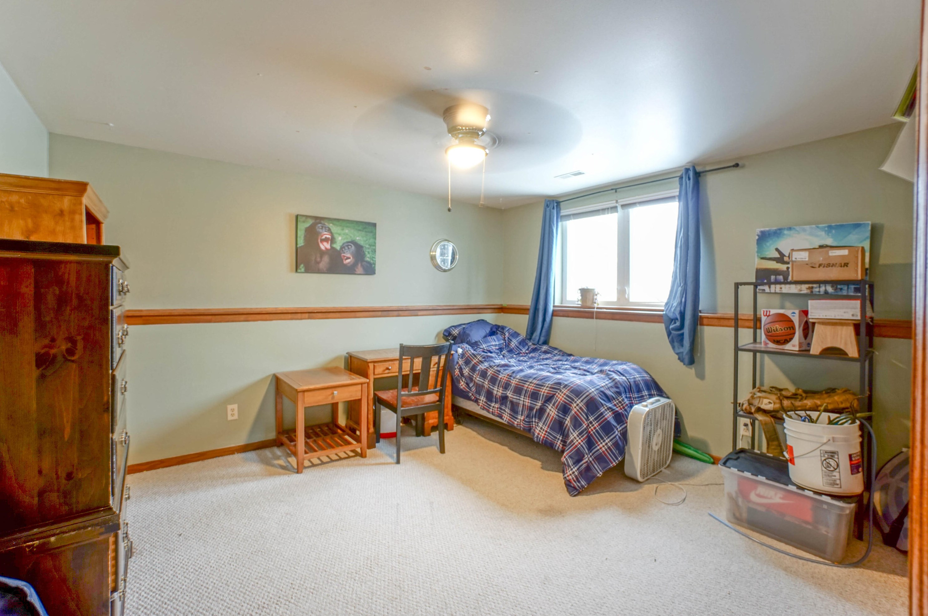 1407 Cleveland Ct, Hartford WI  53027-2732 exterior