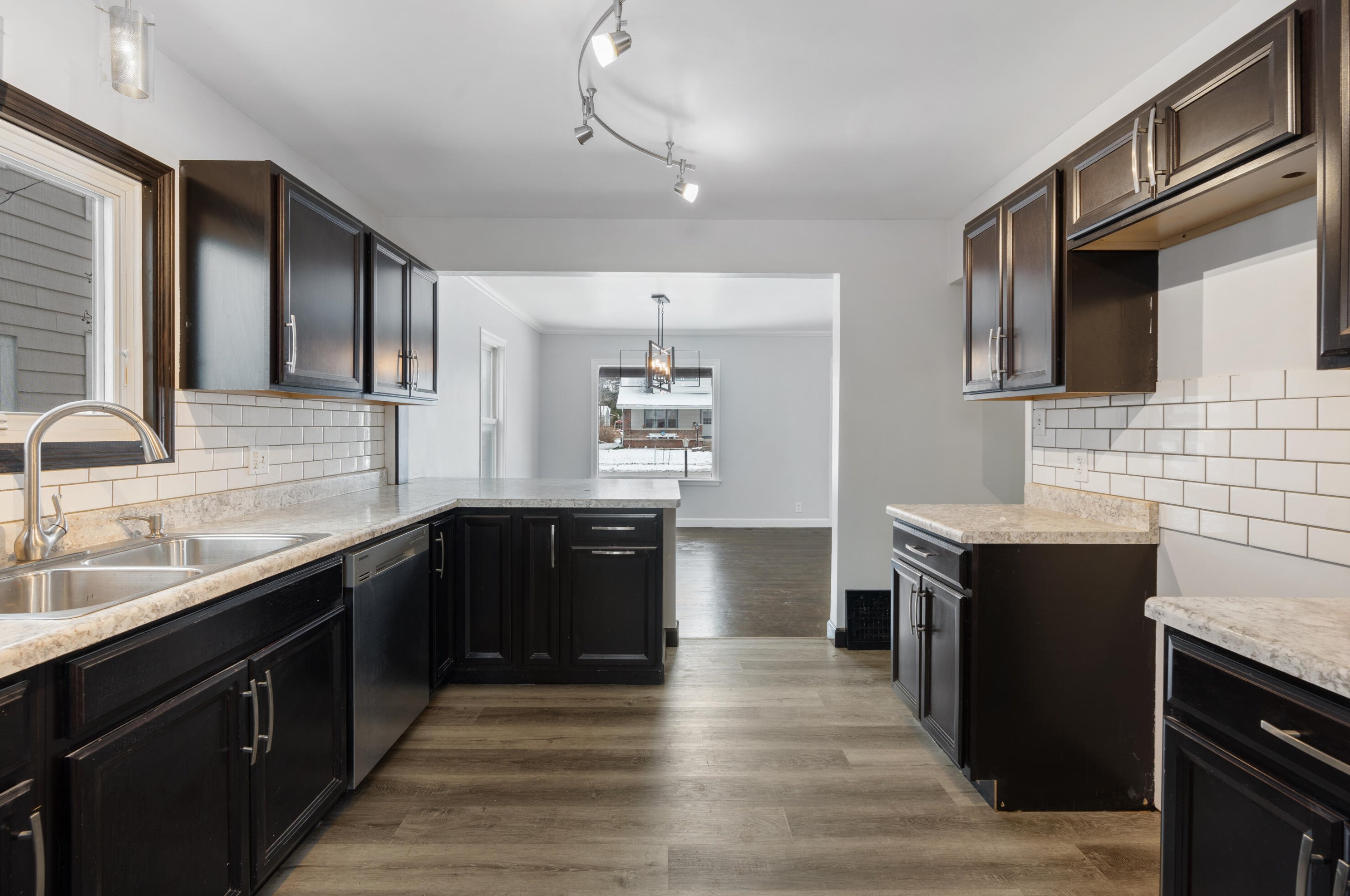 1605 17th St, Sheboygan, WI 53081-5127