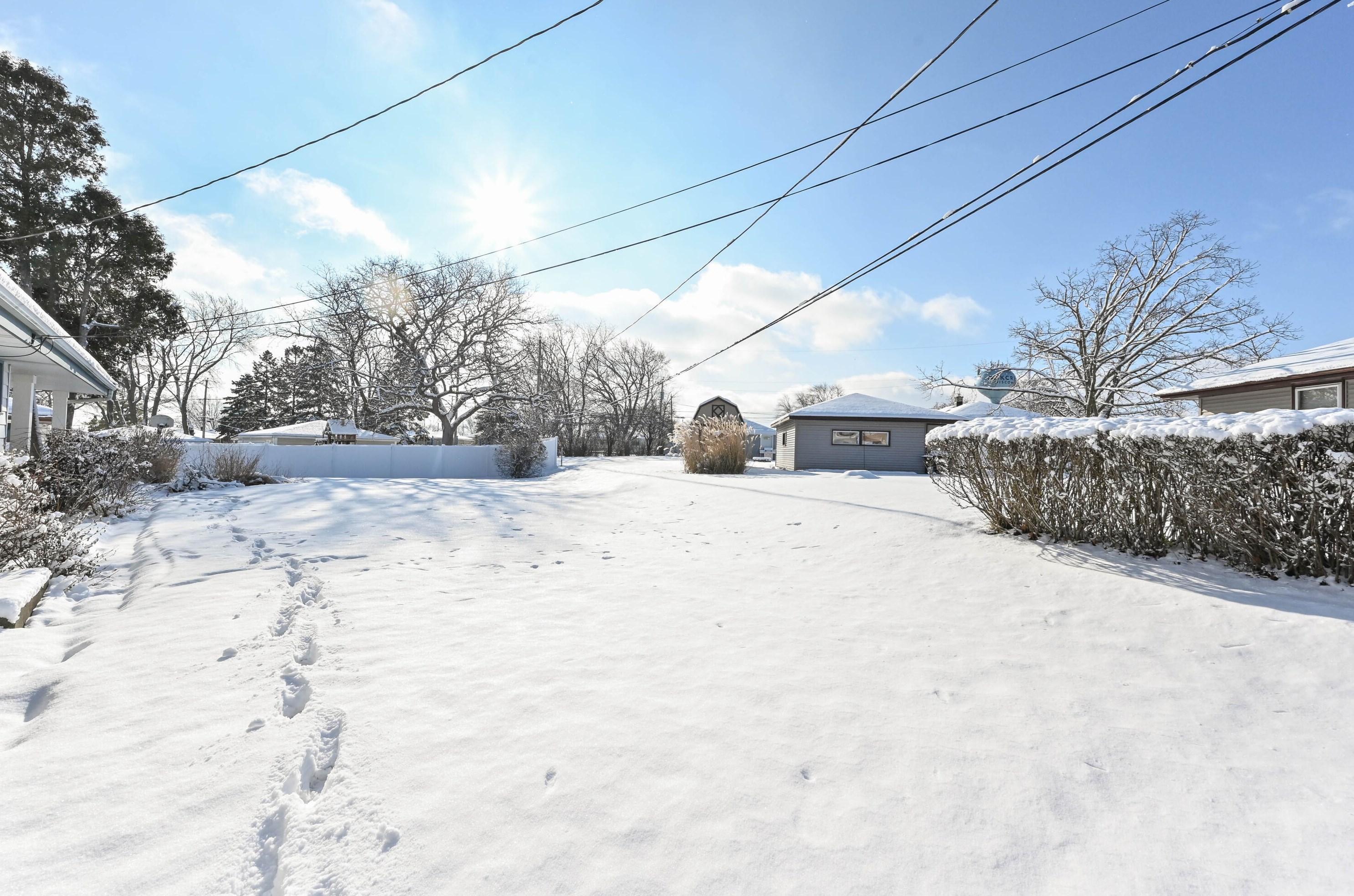 2531 Lindenwood Ave, Oak Creek, WI 53154-1070