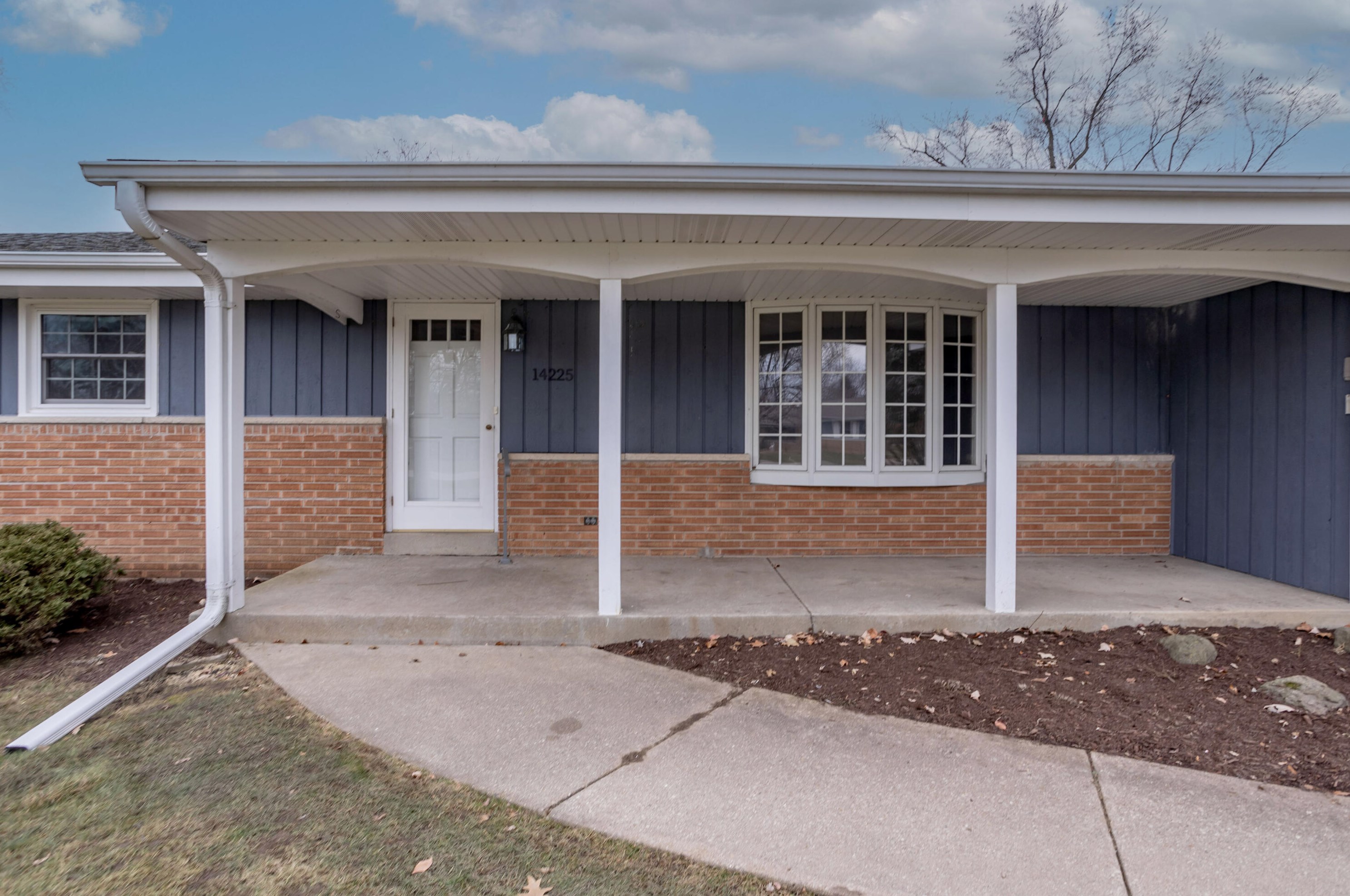 14225 Flora Ave, Brookfield, WI 53005-1646