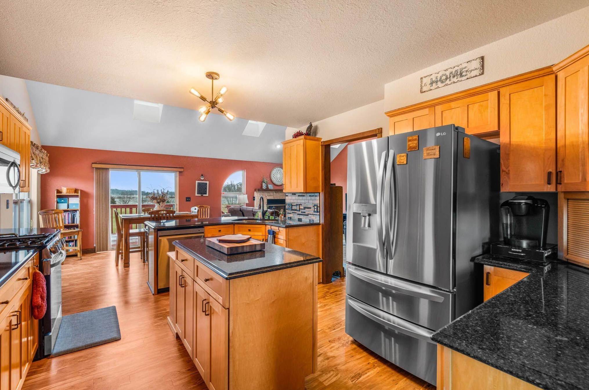 25415 Minnetonka Dr, Kansasville, WI 53139