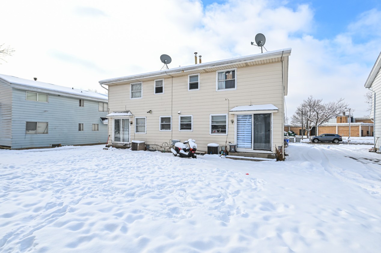 9150 95th St, Milwaukee WI  53224-1709 exterior