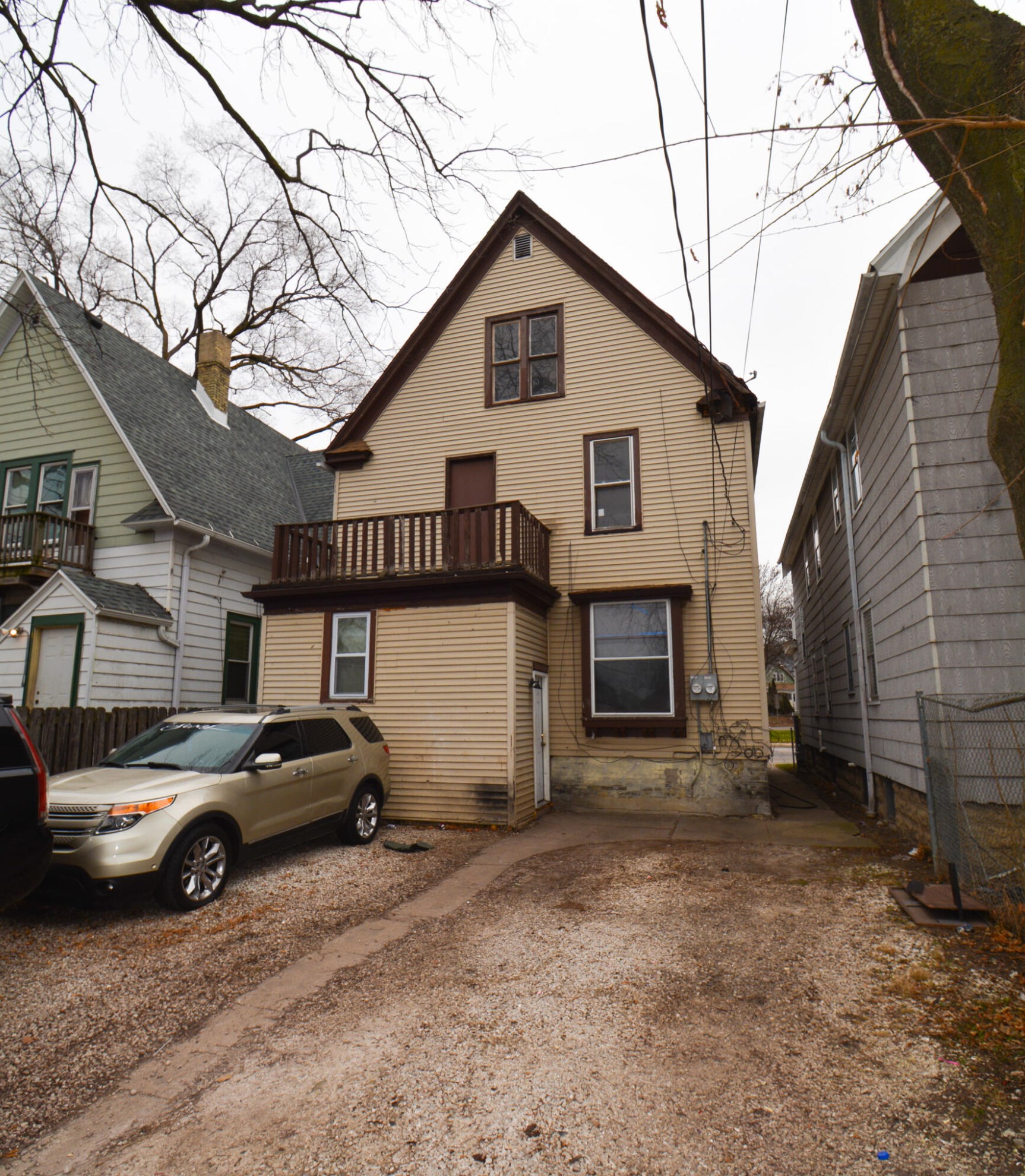 2555 27th St, Milwaukee WI 53210-3109 exterior