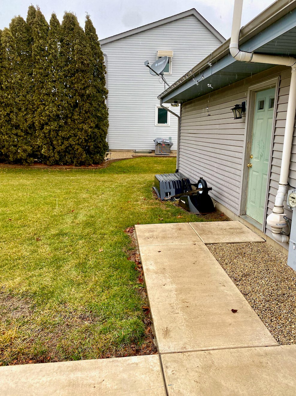 6748 Bay Wood Dr, Racine WI  53402-1383 exterior