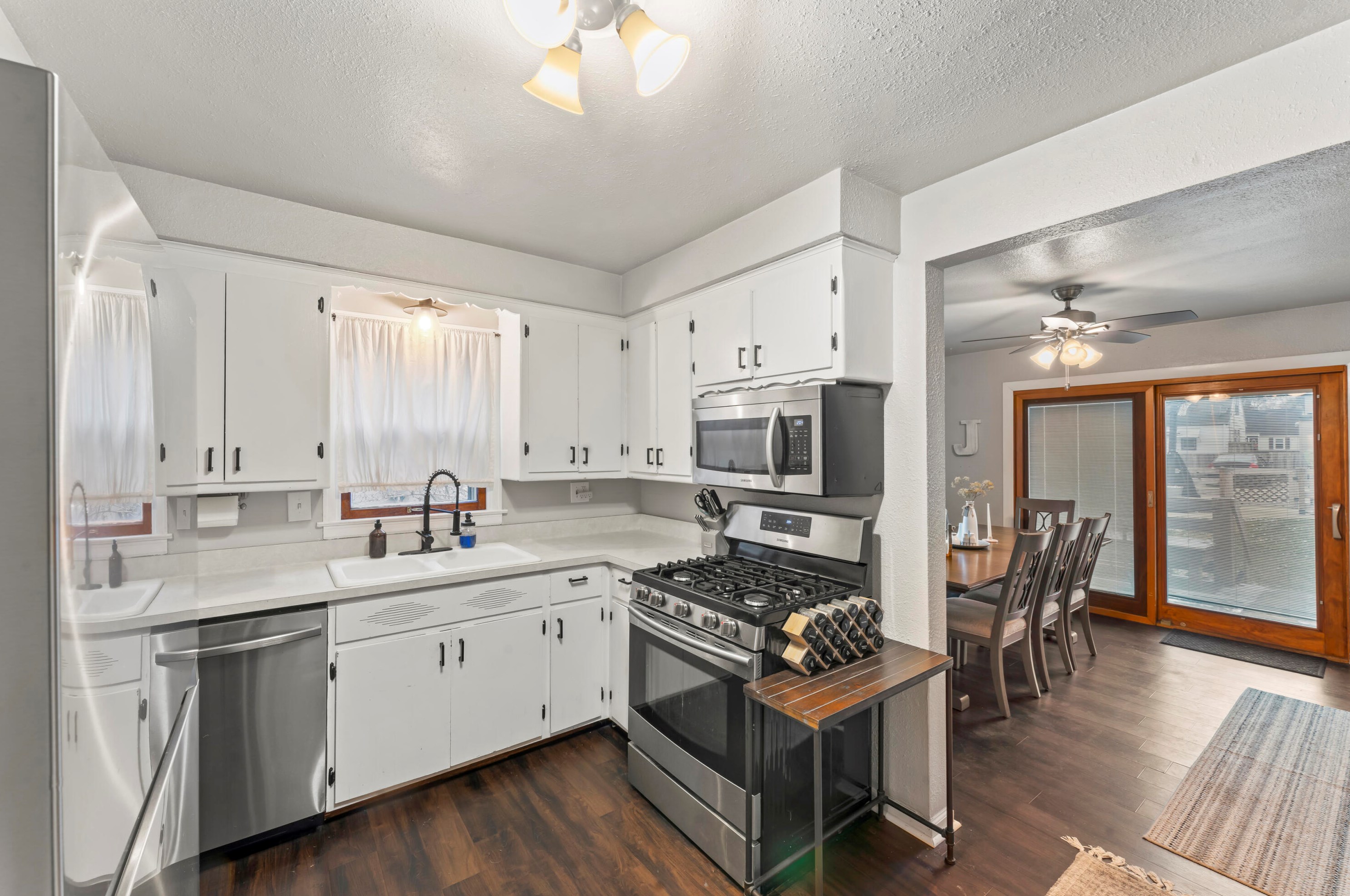 3341 88th St, Milwaukee WI  53222-3647 exterior