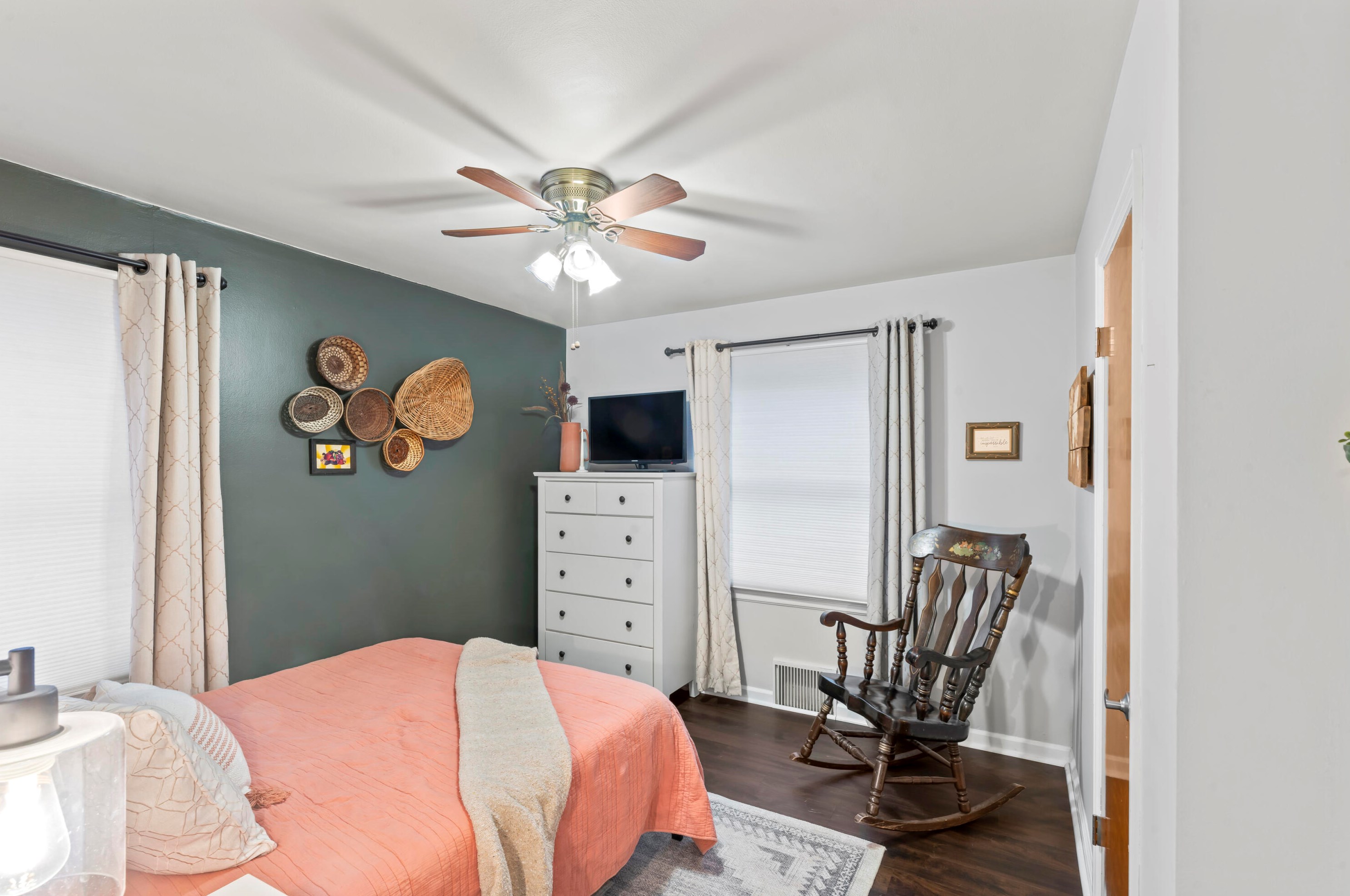 3341 88th St, Milwaukee WI  53222-3647 exterior