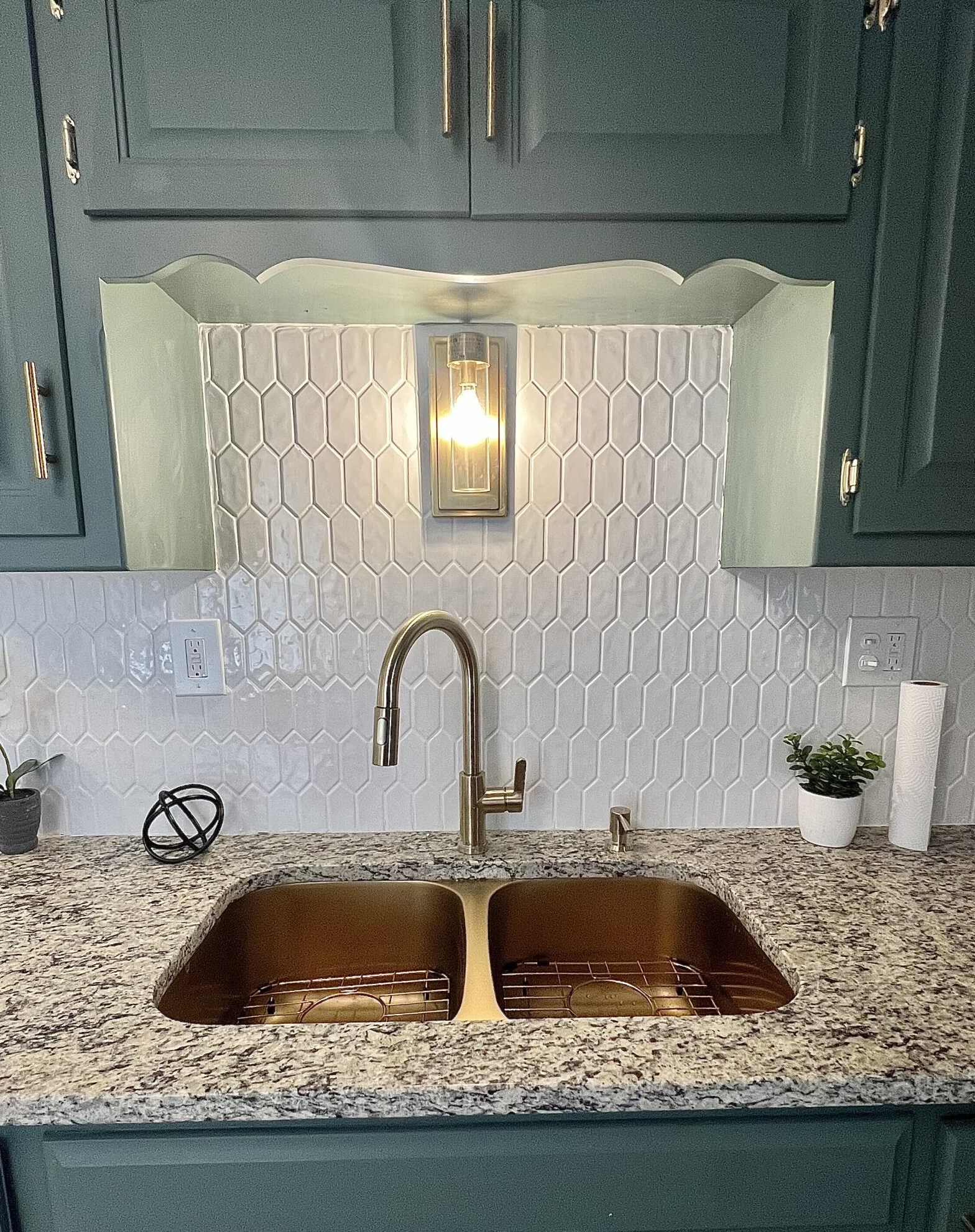 3360 89th St, Milwaukee WI  53227-4525 exterior