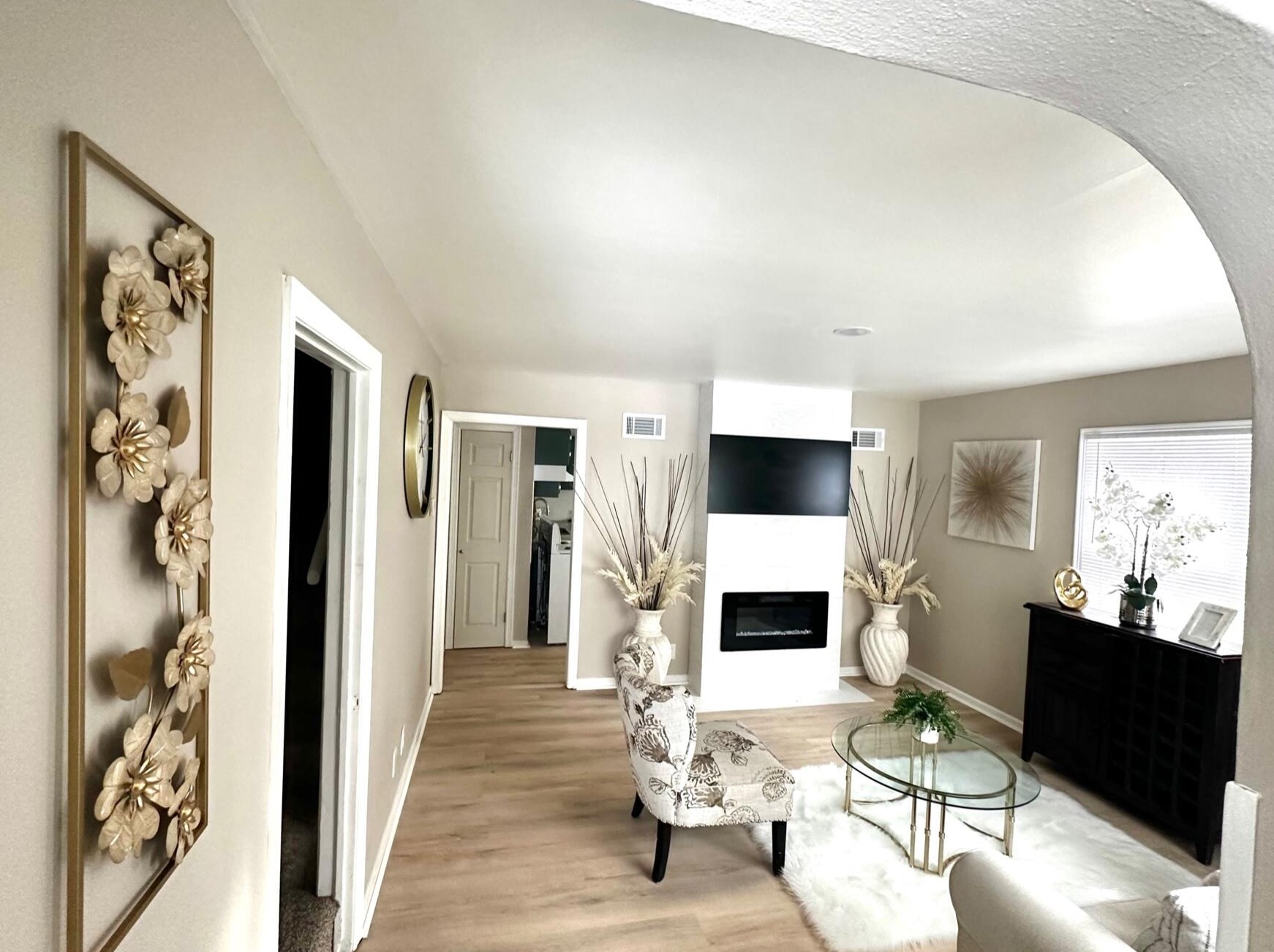 3360 89th St, Milwaukee WI  53227-4525 exterior