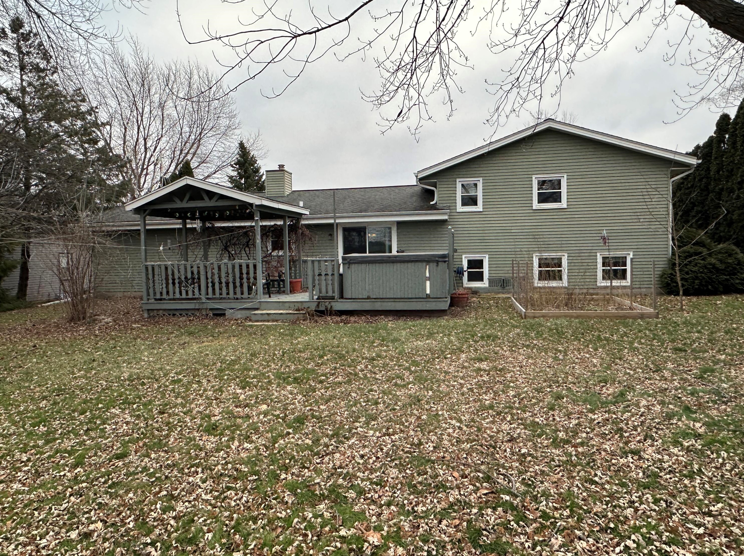 3808 Anita Ln, Hales Corners, WI 53132-8426