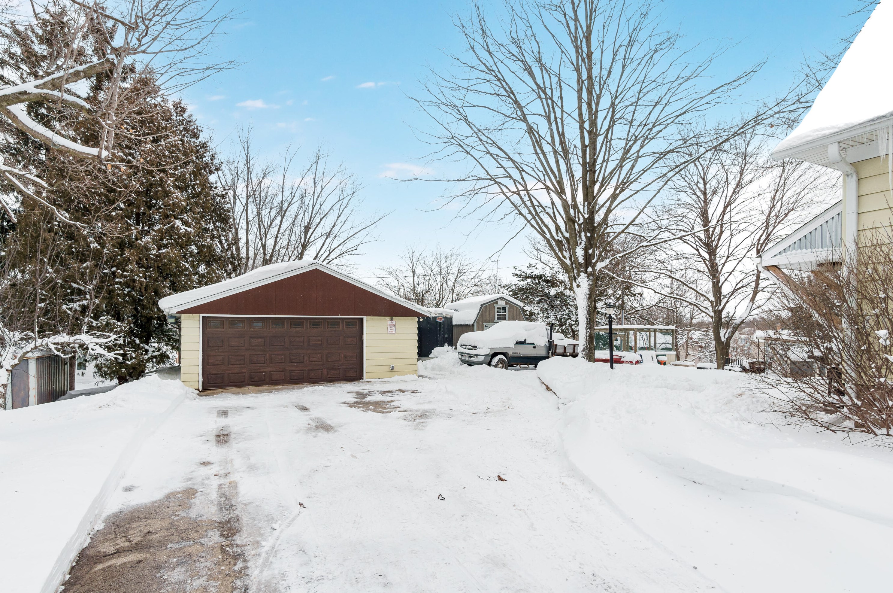 812 Lina St, Mayville, WI 53050