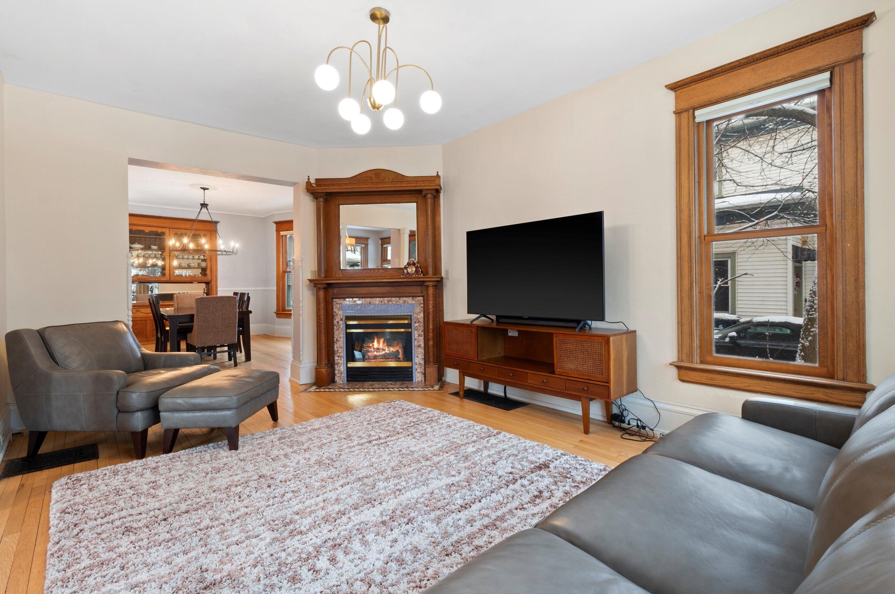 2118 Park Pl, Milwaukee WI  53211-3654 exterior