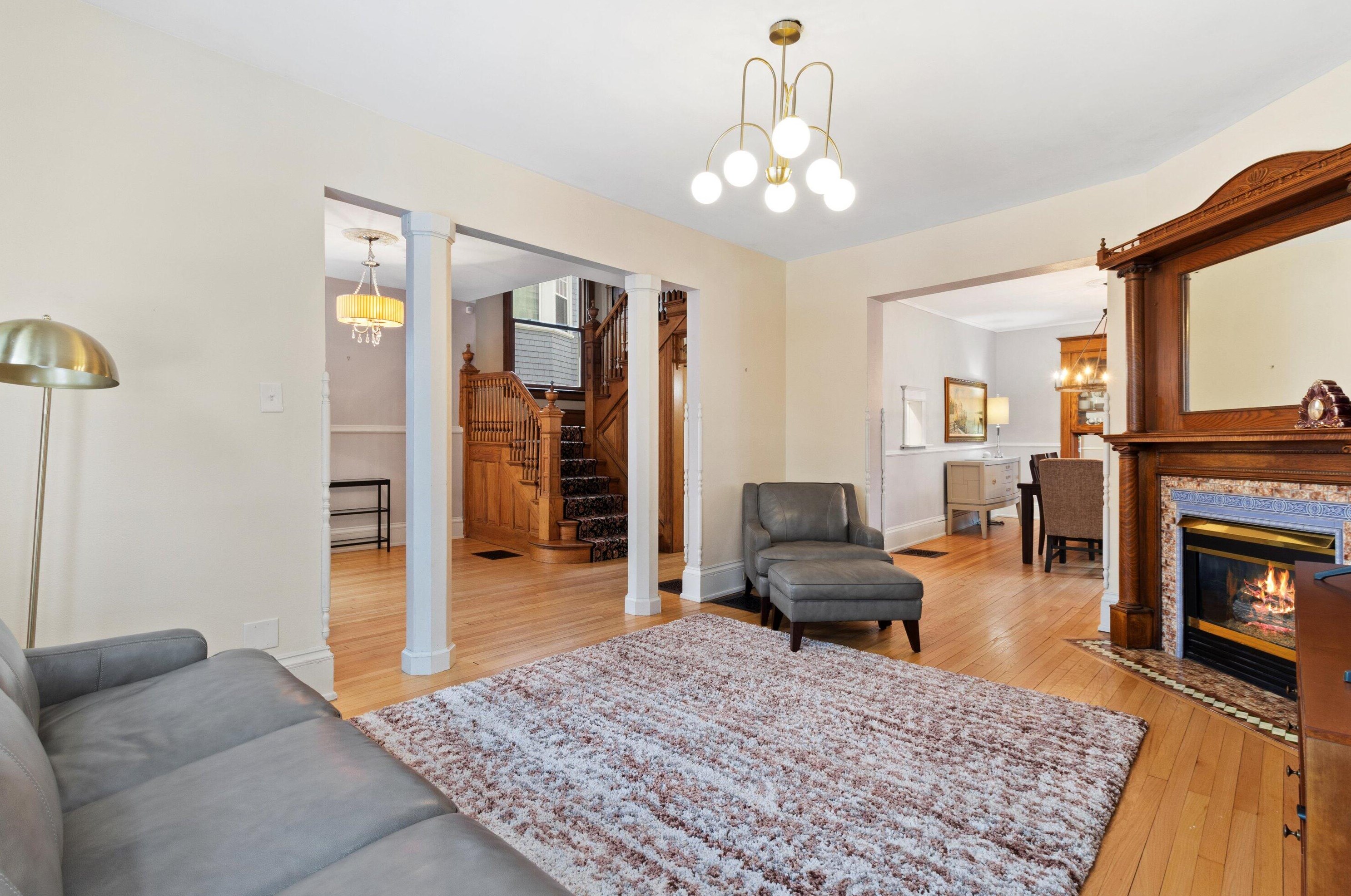 2118 Park Pl, Milwaukee WI  53211-3654 exterior