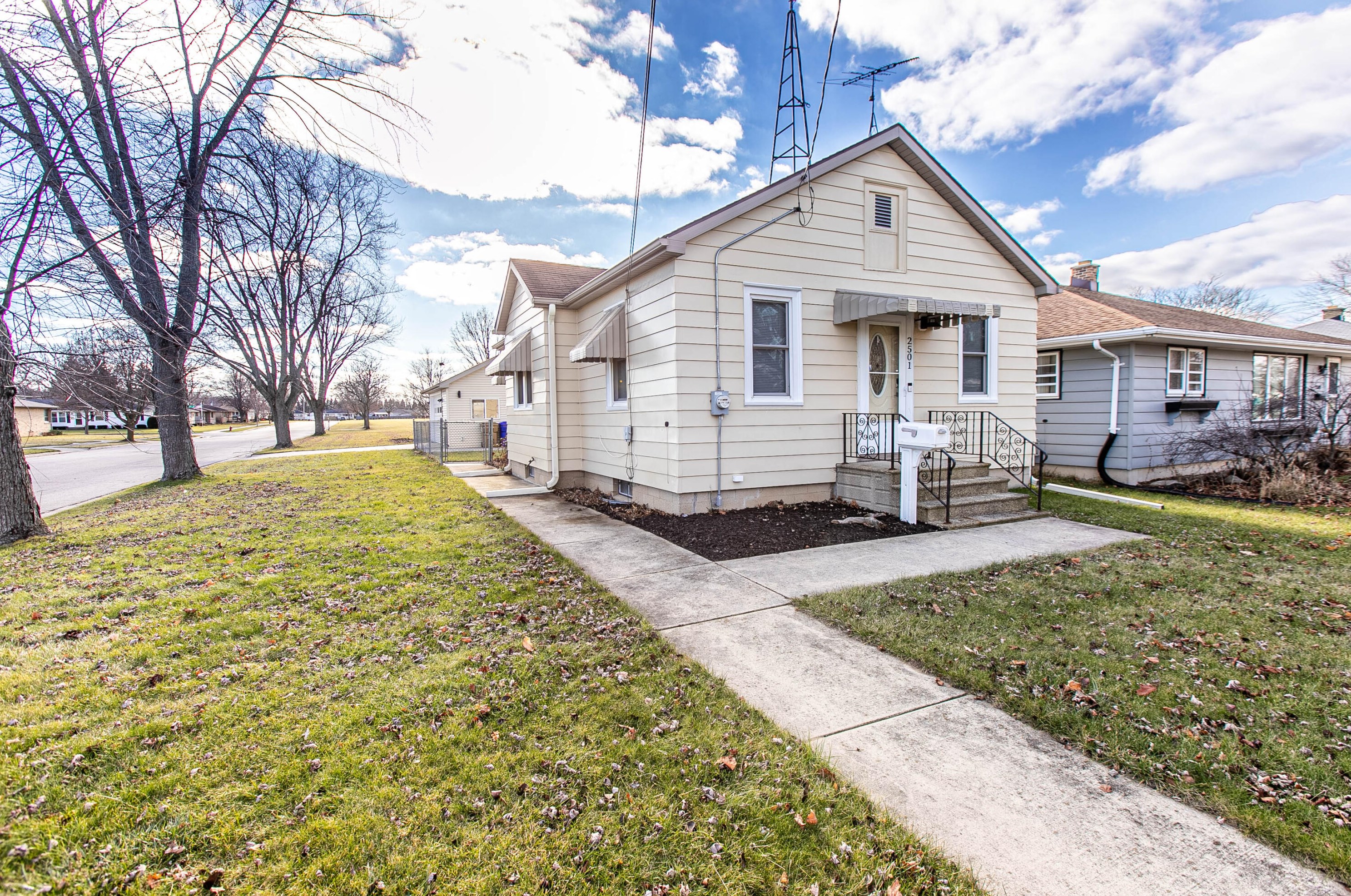 2501 31st St, Kenosha WI  53140-2176 exterior