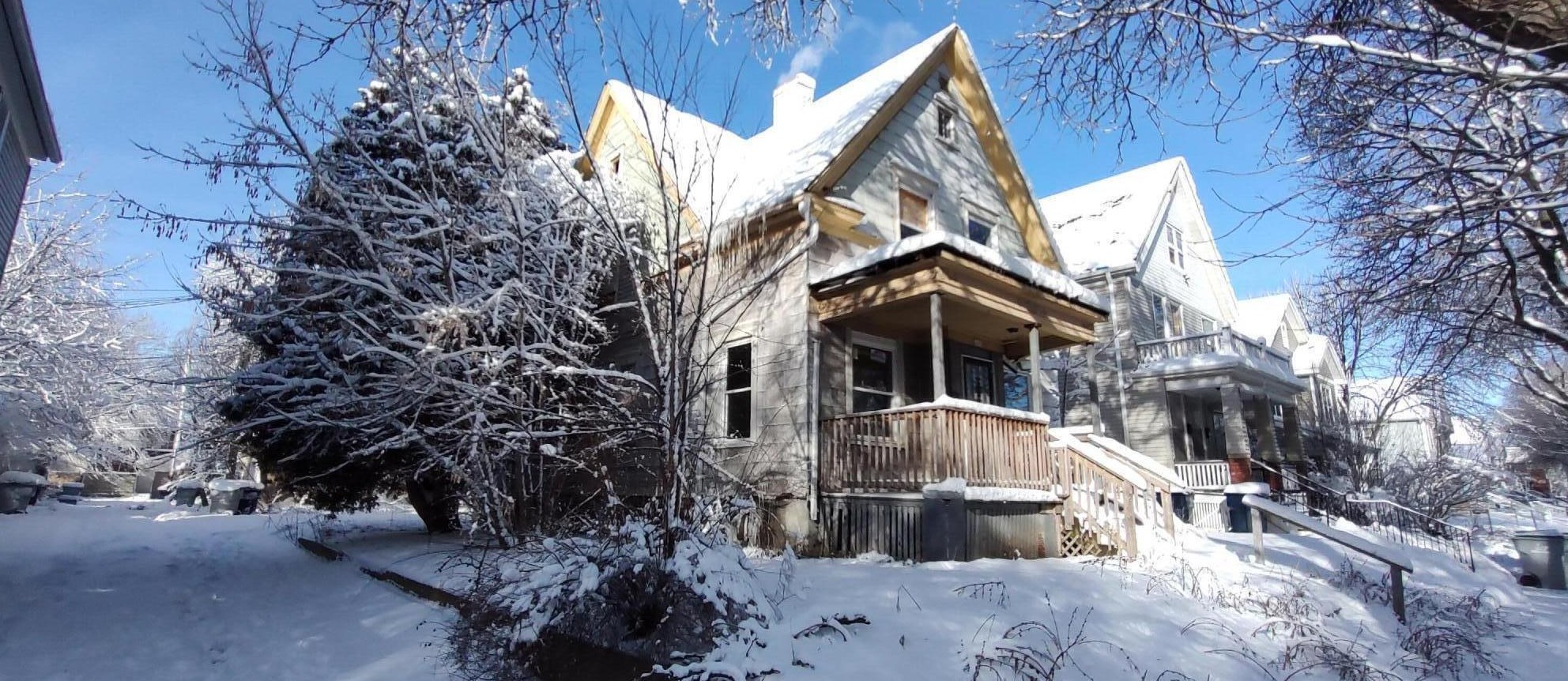 2165 42, Milwaukee WI 53208-1309 exterior