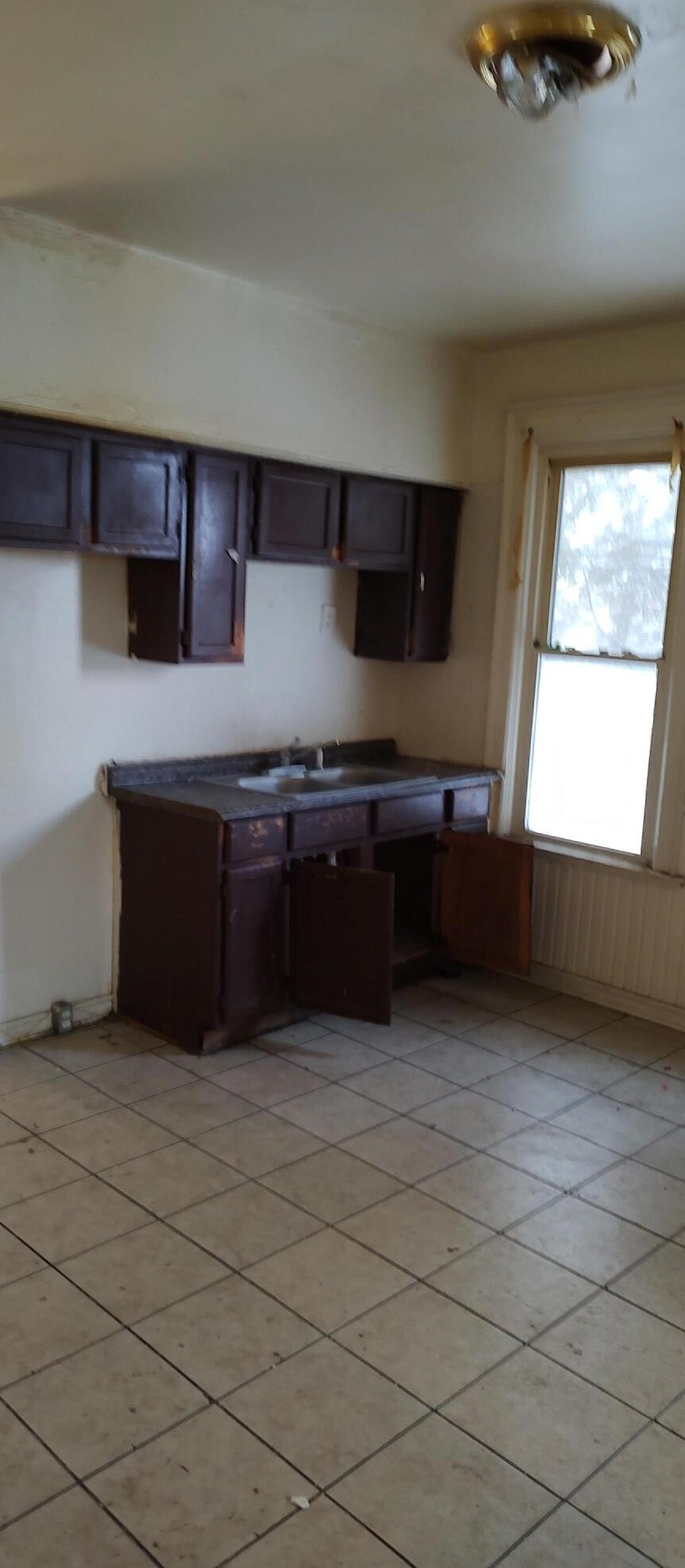 2165 42, Milwaukee WI 53208-1309 exterior