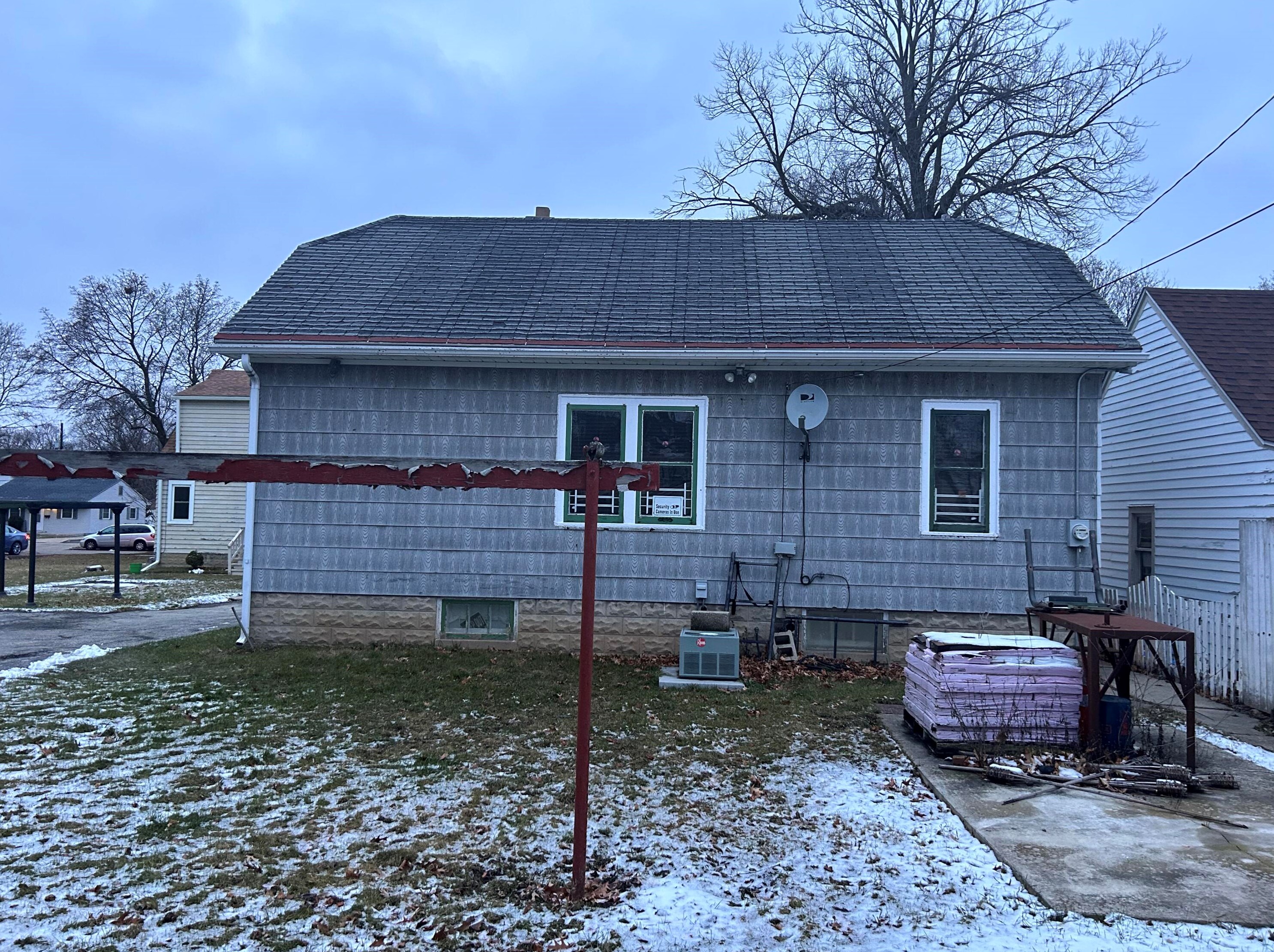 2719 Oriole Dr, Milwaukee, WI 53209-4236