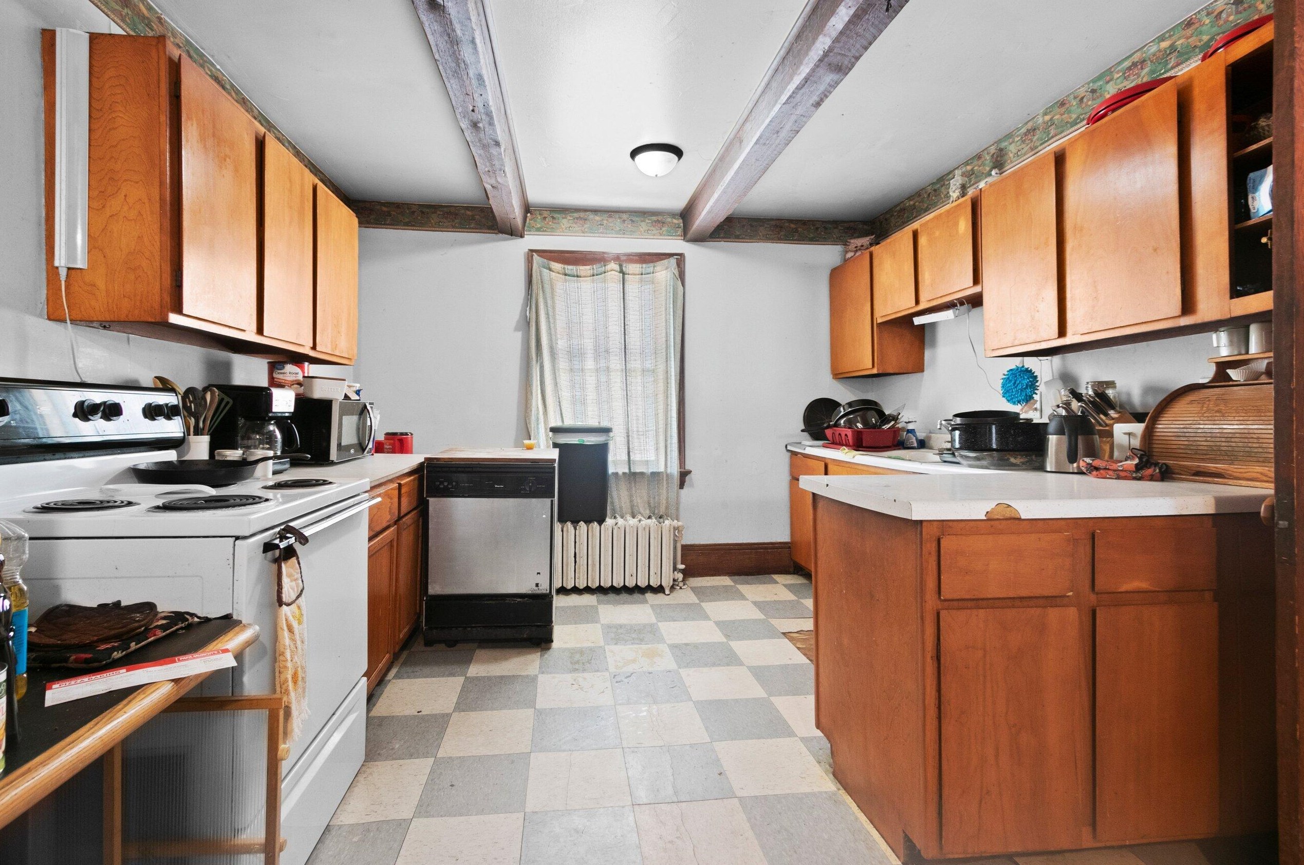 1312 Hamilton St, Manitowoc, WI 54220