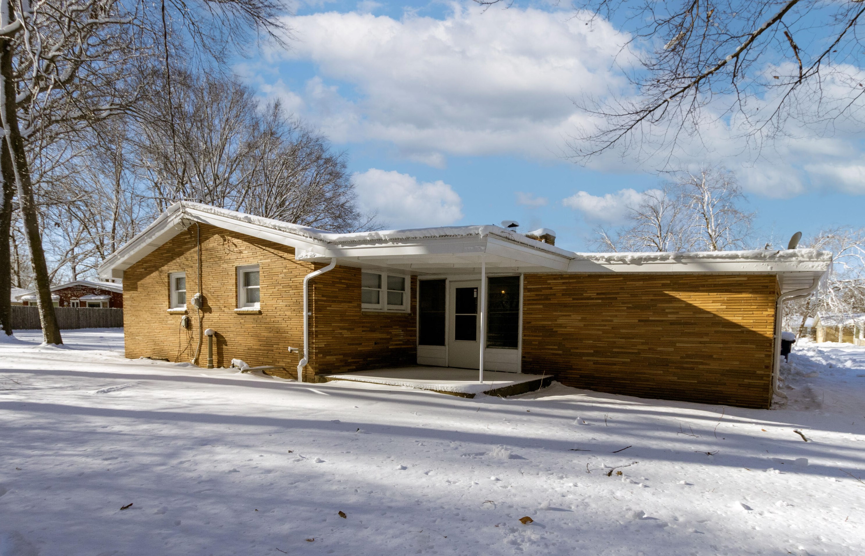 5231 Parkland Ave, Milwaukee WI  53223-4336 exterior
