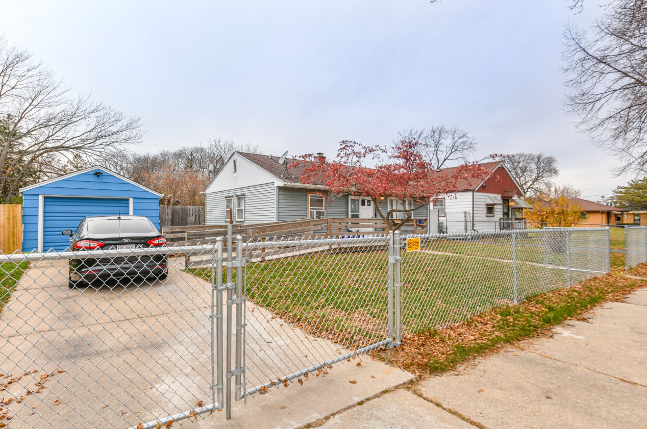 4731 N 45th St, Milwaukee, WI 53218