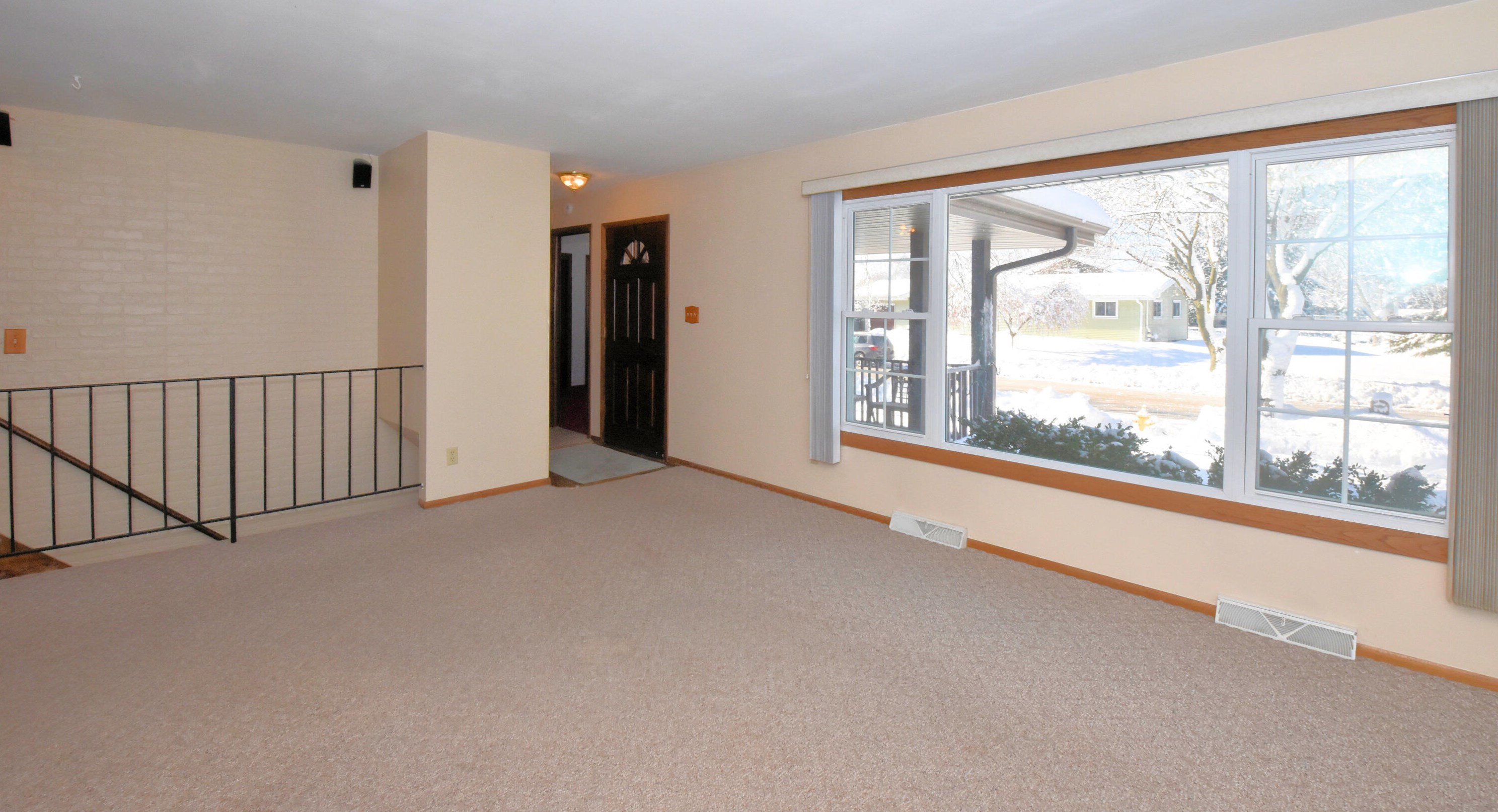 1811 Haymarket Rd, Waukesha, WI 53189-7107