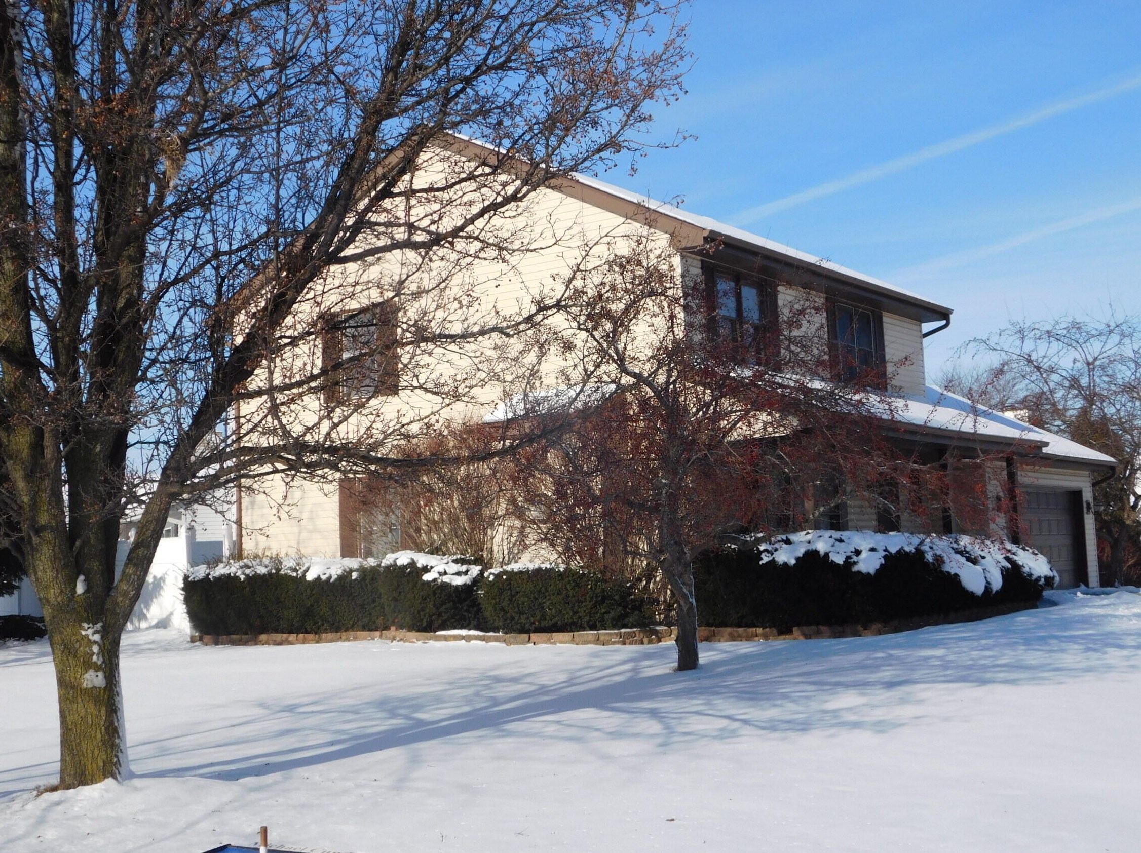 3712 Harmony Ln, South Milwaukee, WI 53172