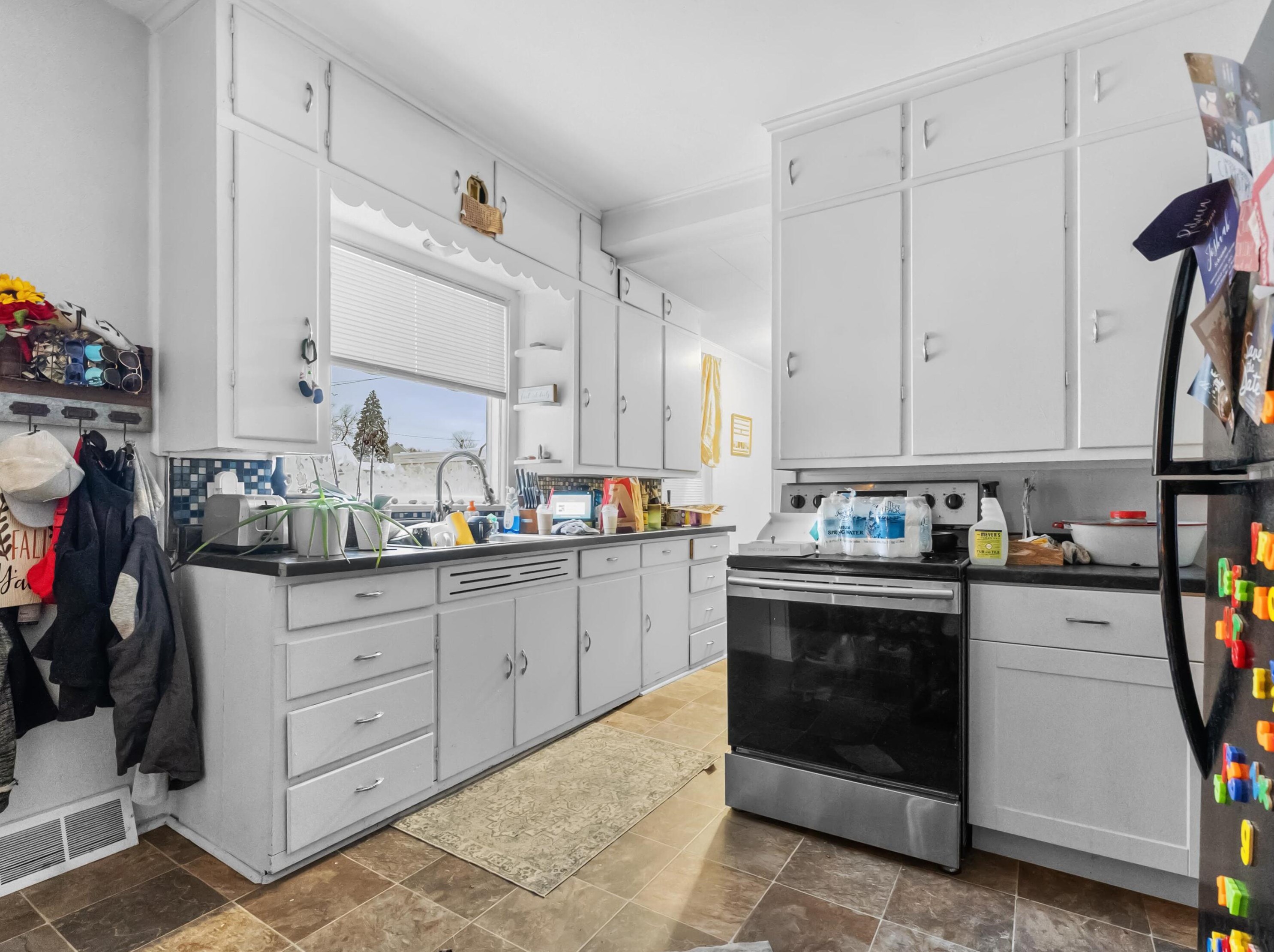 410 6th St, Manitowoc WI 54220-6814 exterior