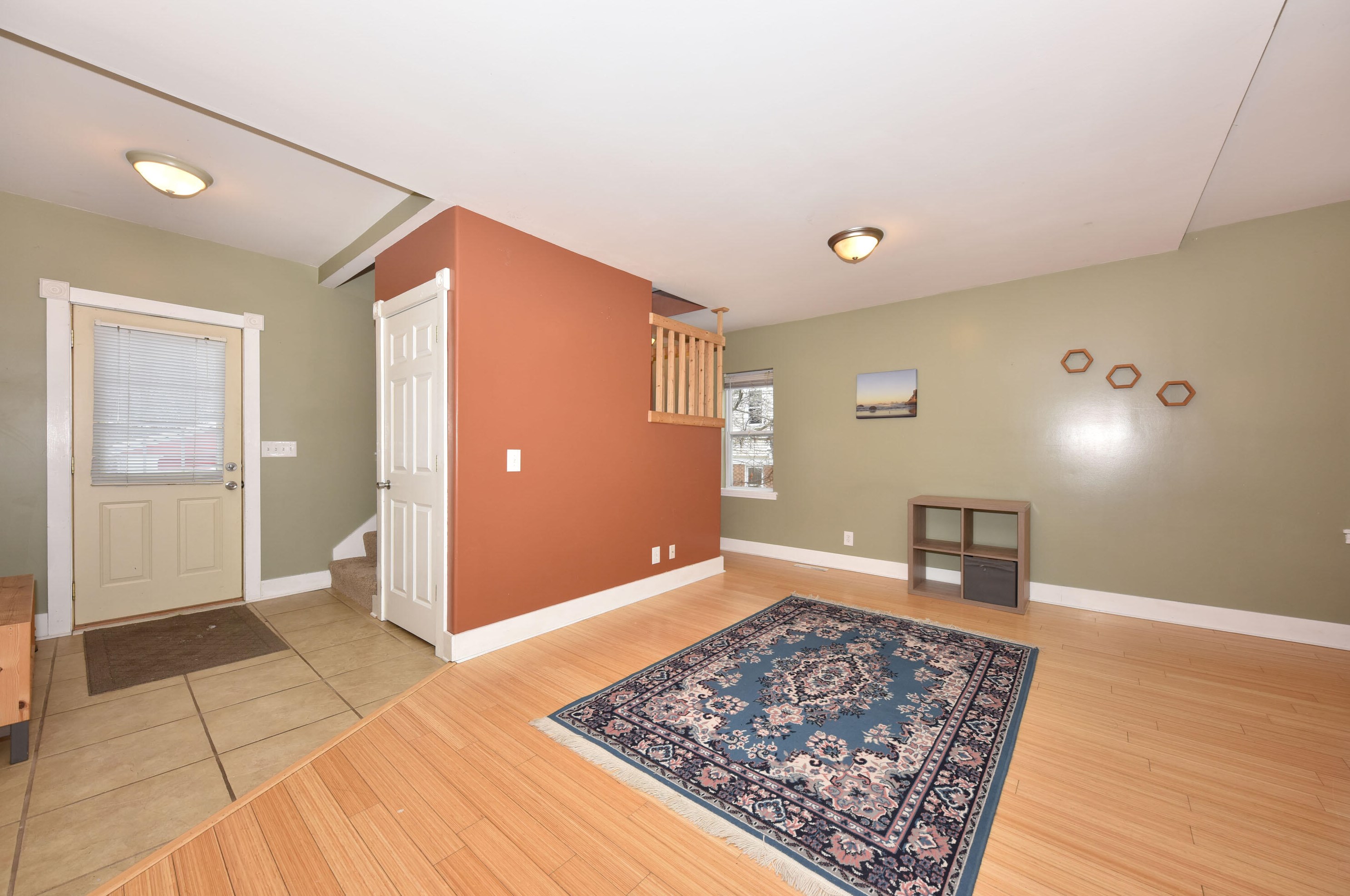 2543 Gordon Pl, Milwaukee, WI 53212-3018