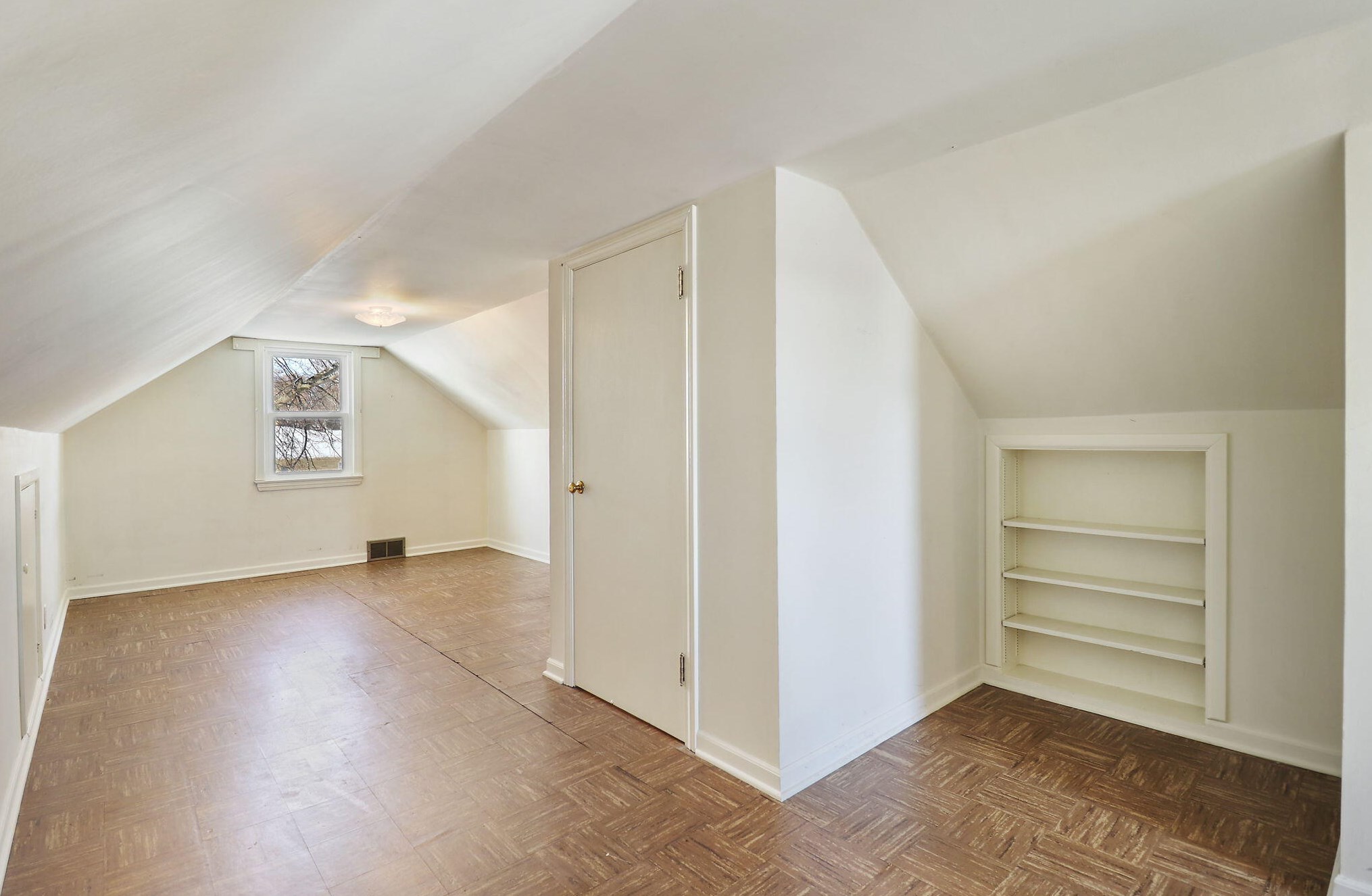 7323 43 Ave, Kenosha WI 53142-4217 exterior