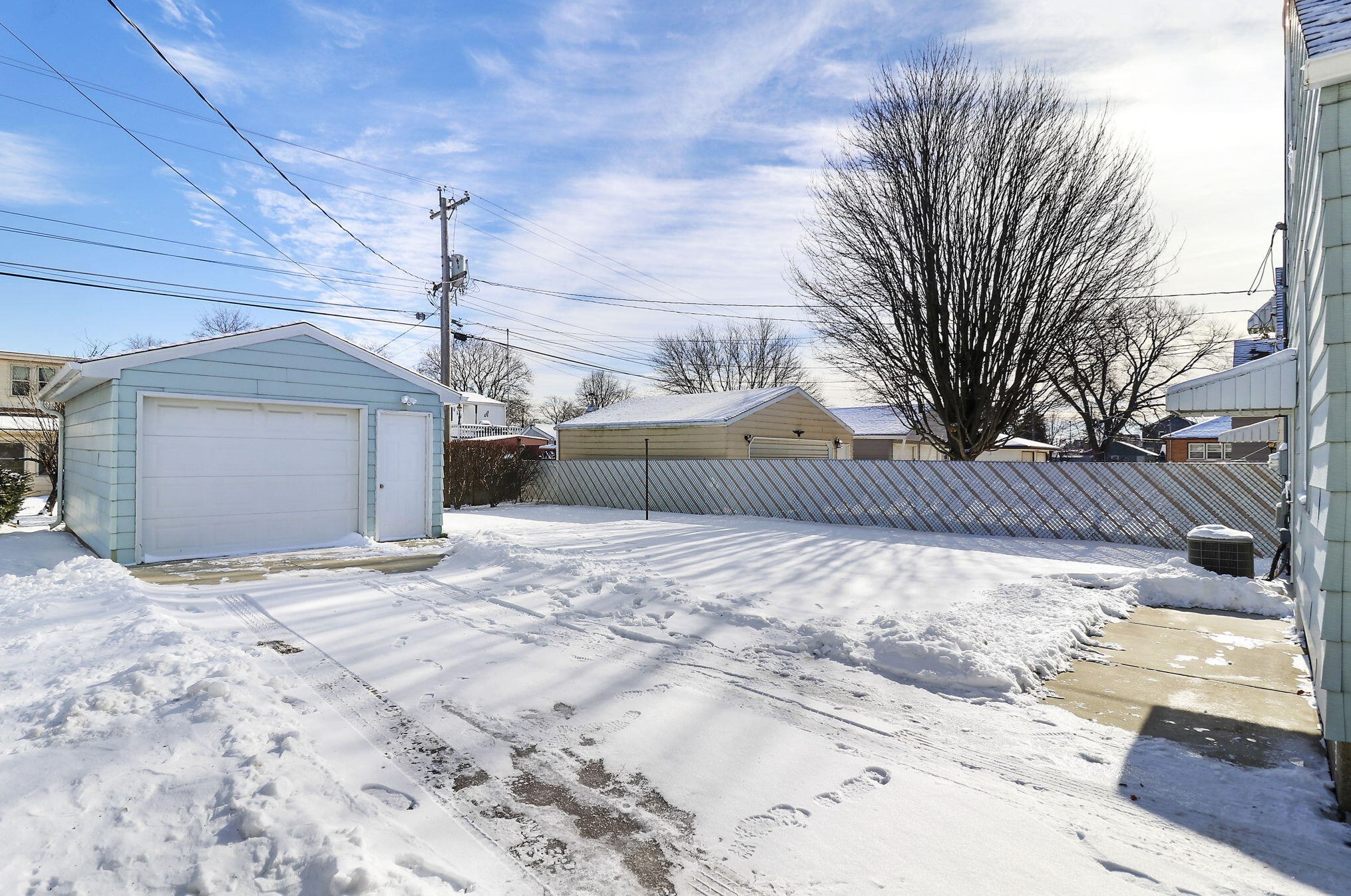 7323 43 Ave, Kenosha WI 53142-4217 exterior