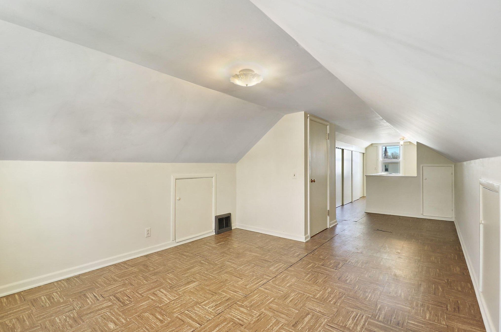 7323 43 Ave, Kenosha WI 53142-4217 exterior