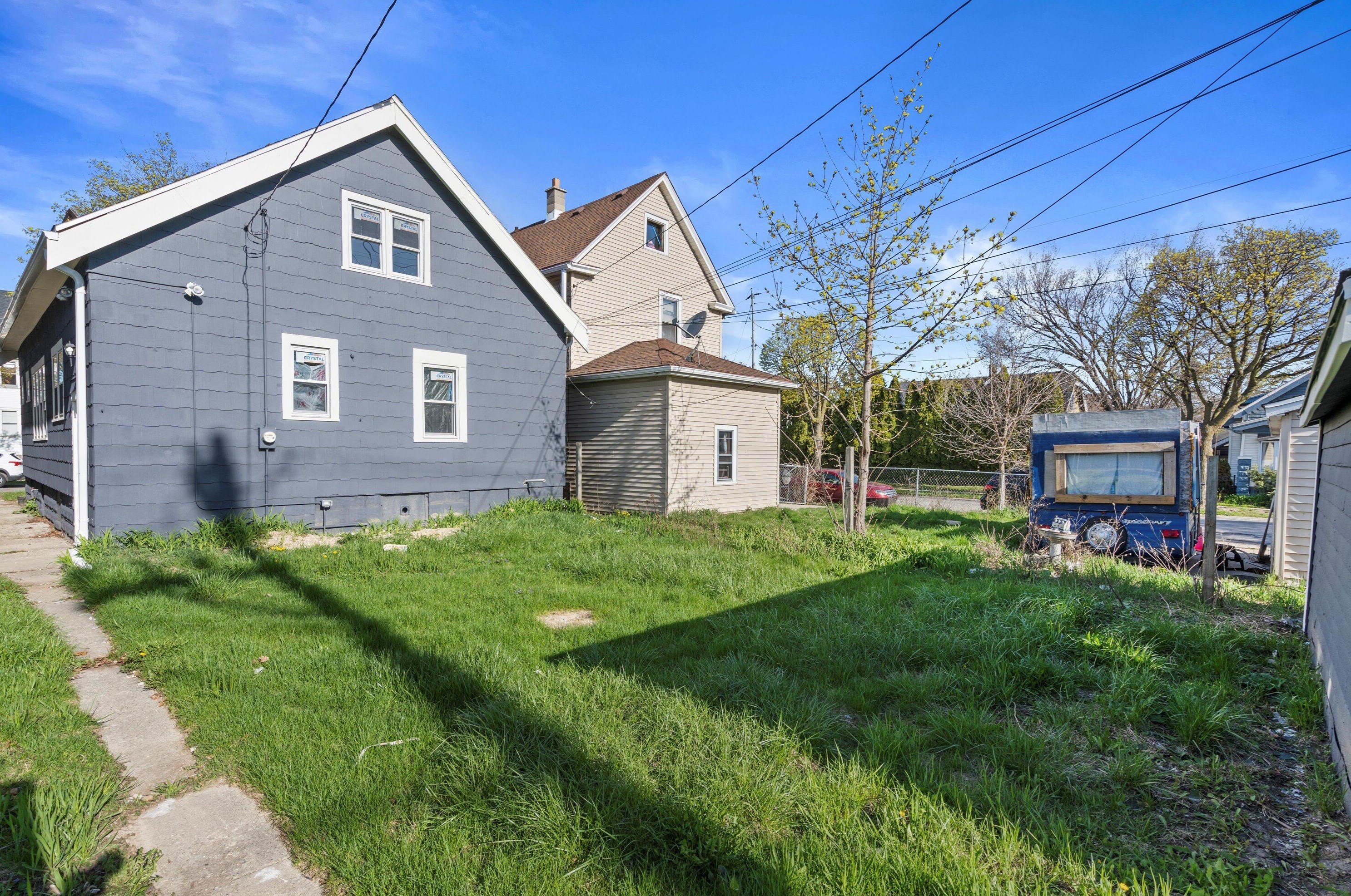 3876 22nd St, Milwaukee WI  53206-1934 exterior