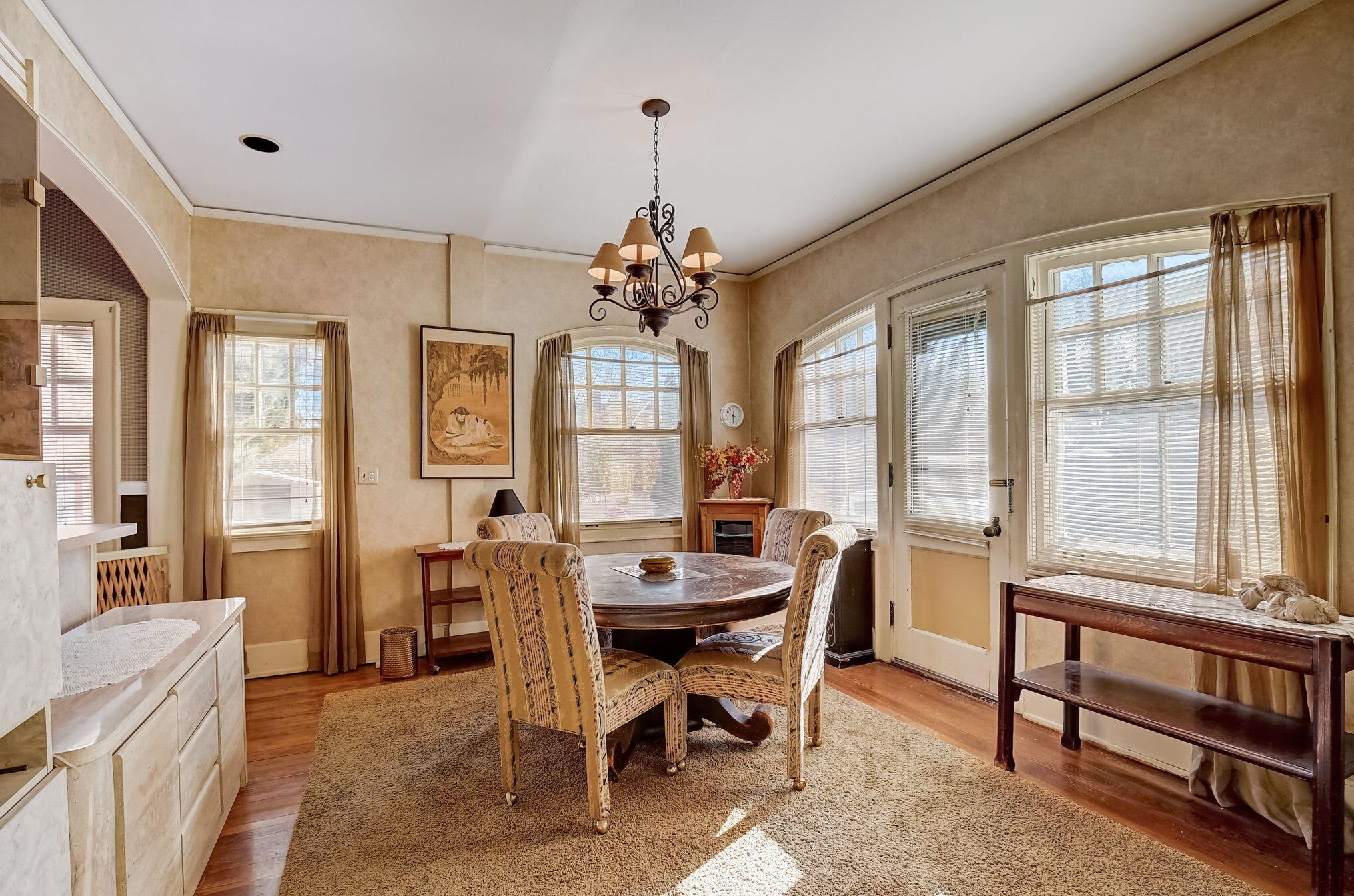 2540 Lk Dr, Milwaukee WI 53211-3808 exterior