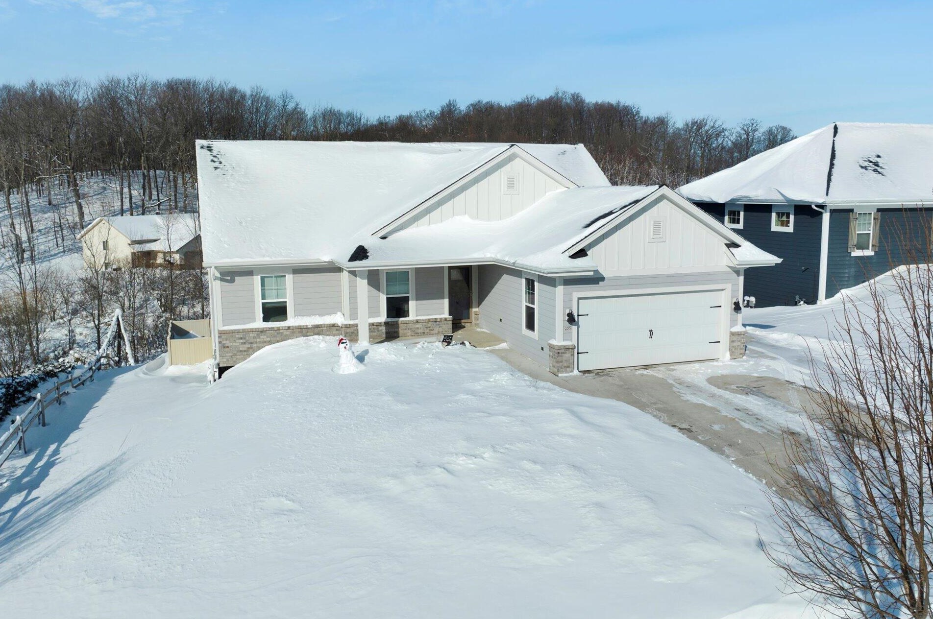 205 Glacial Dr, Slinger WI  53086-9066 exterior